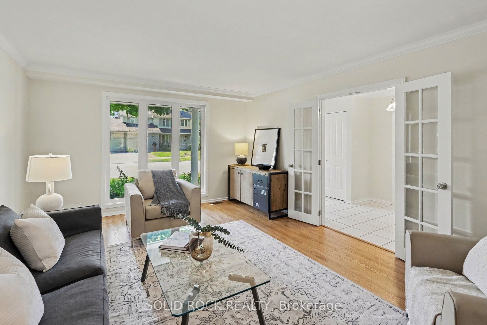 1599 Featherston Drive Property Photo 2