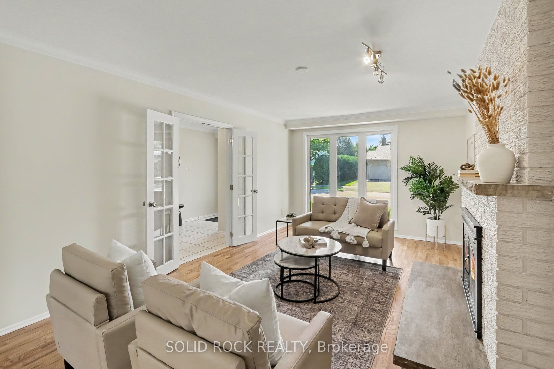 1599 Featherston Drive Property Photo 15