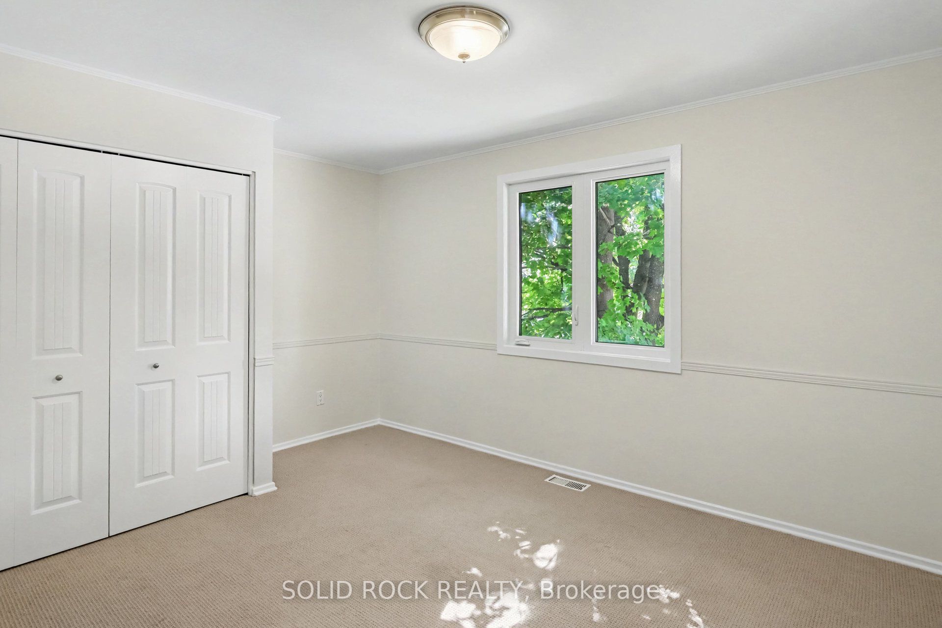 1599 Featherston Drive Property Photo 28