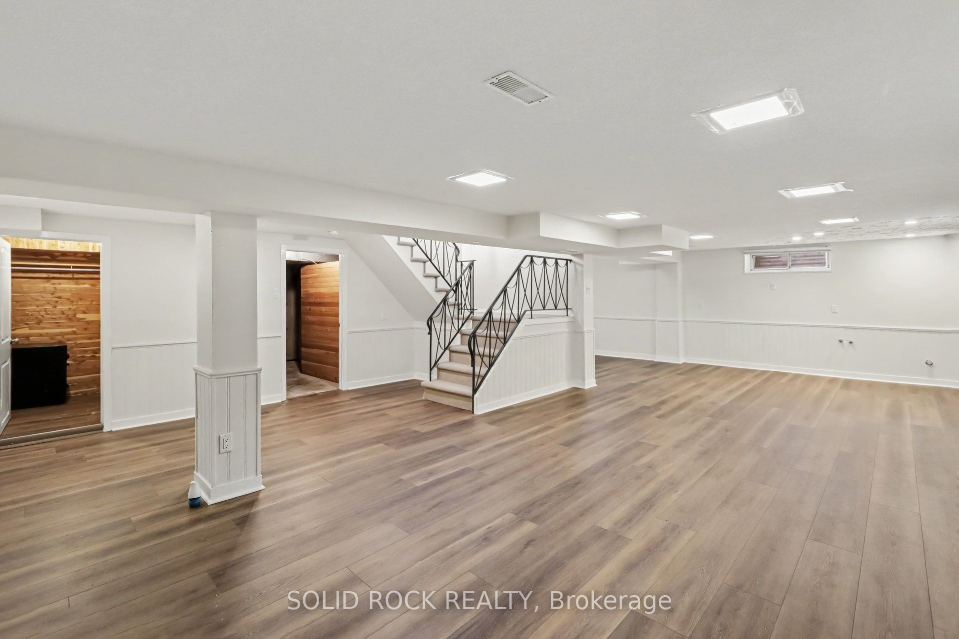 1599 Featherston Drive Property Photo 31