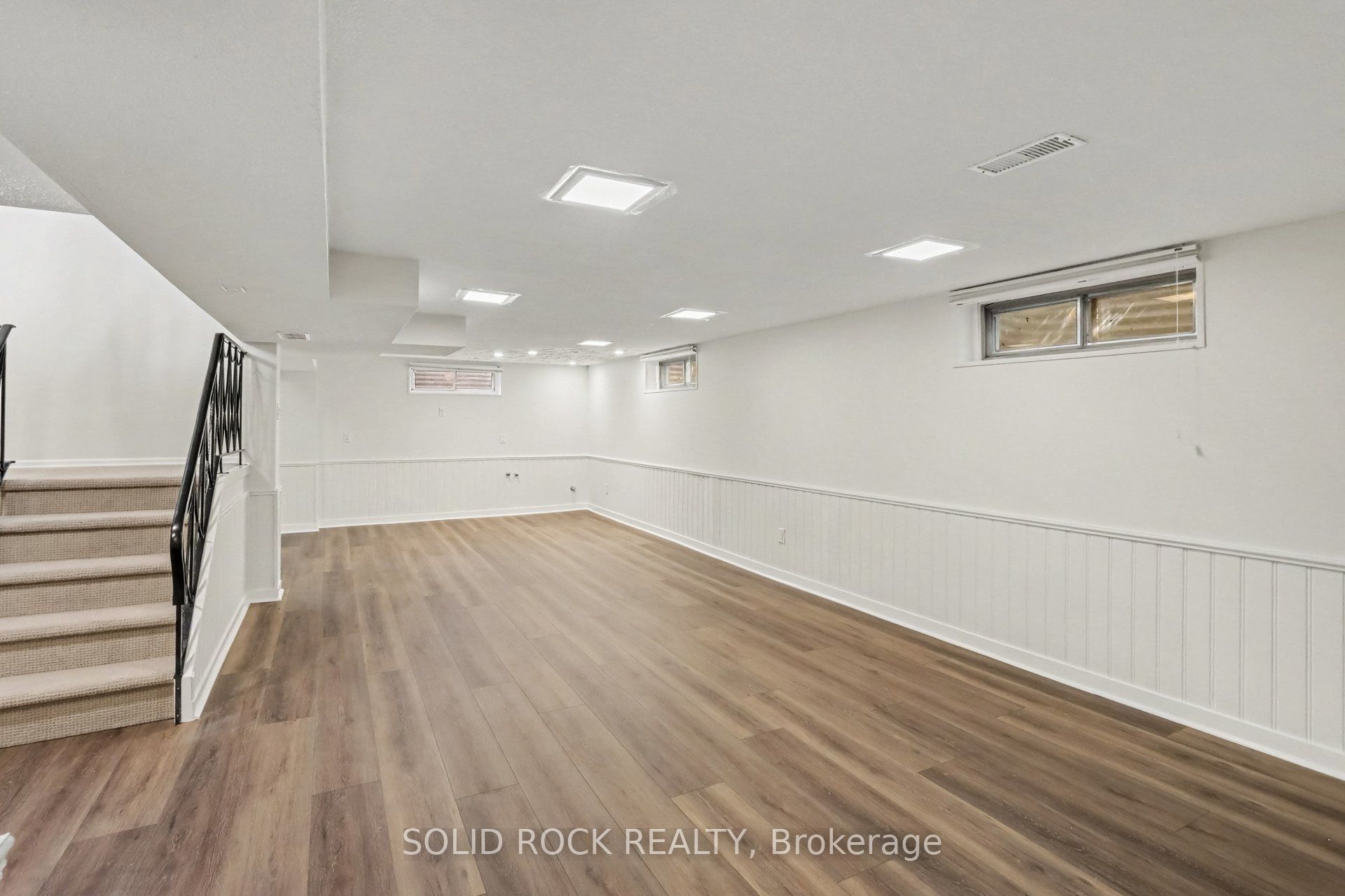 1599 Featherston Drive Property Photo 33
