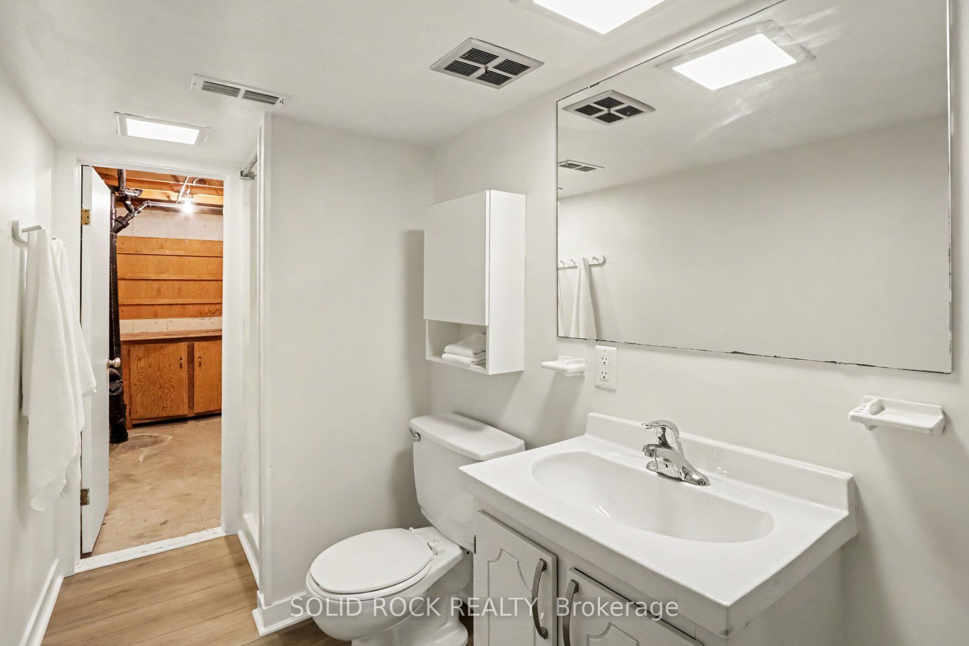 1599 Featherston Drive Property Photo 35