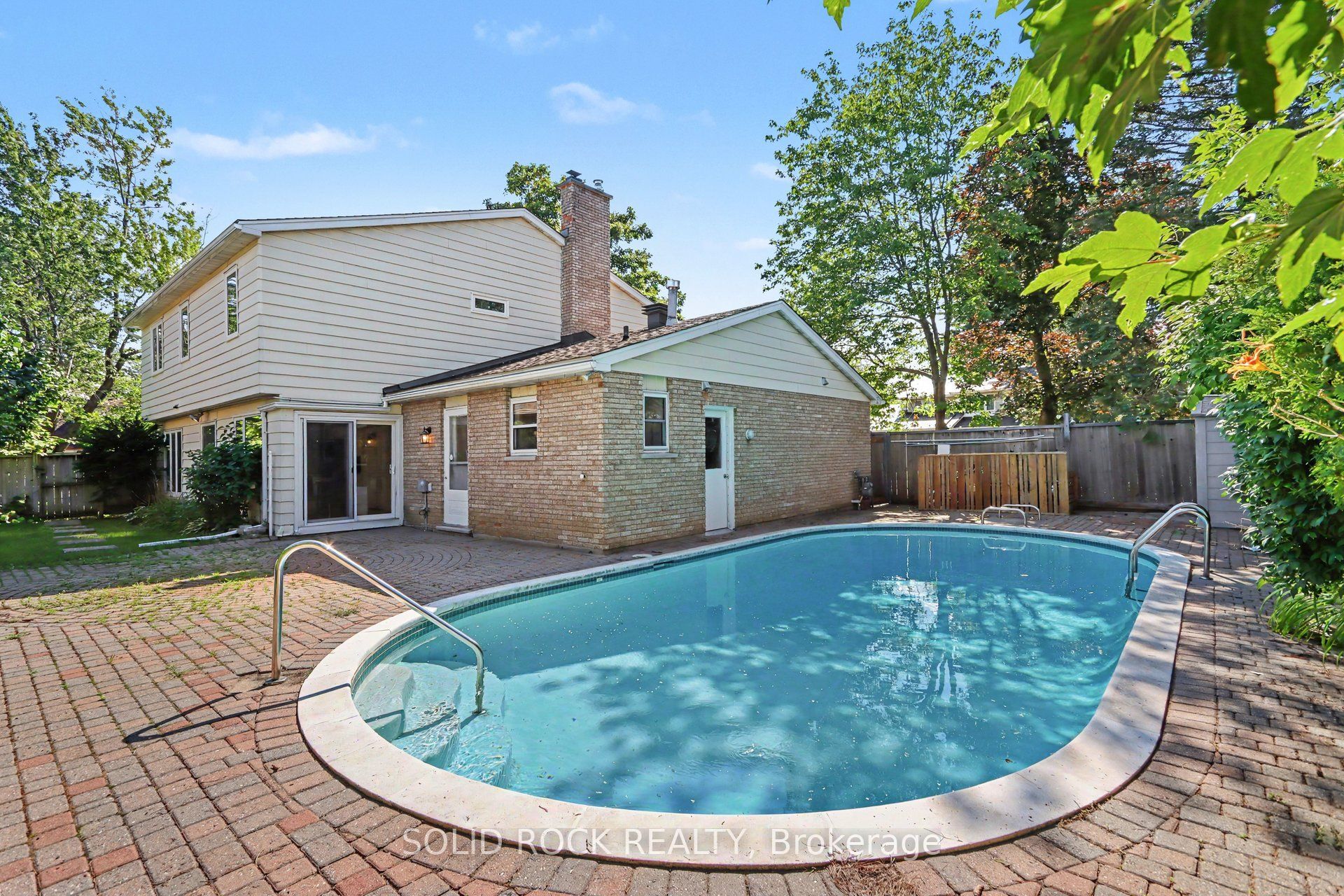1599 Featherston Drive Property Photo 36