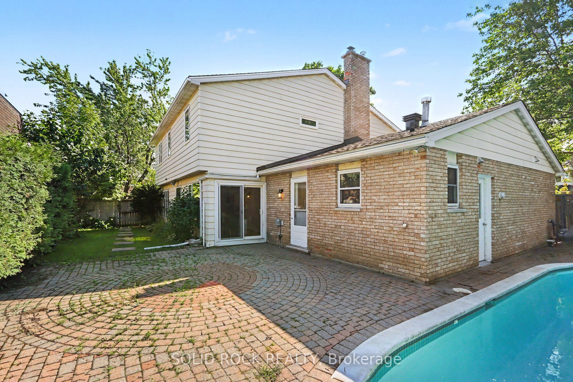 1599 Featherston Drive Property Photo 38