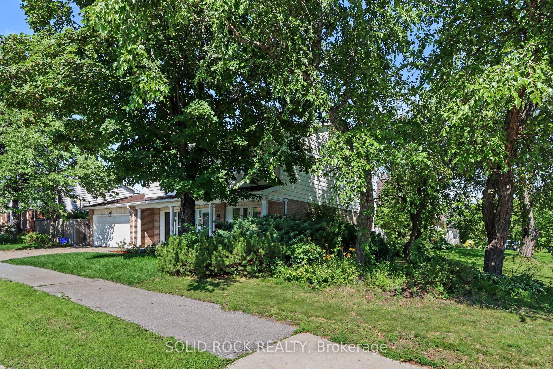 1599 Featherston Drive Property Photo 40