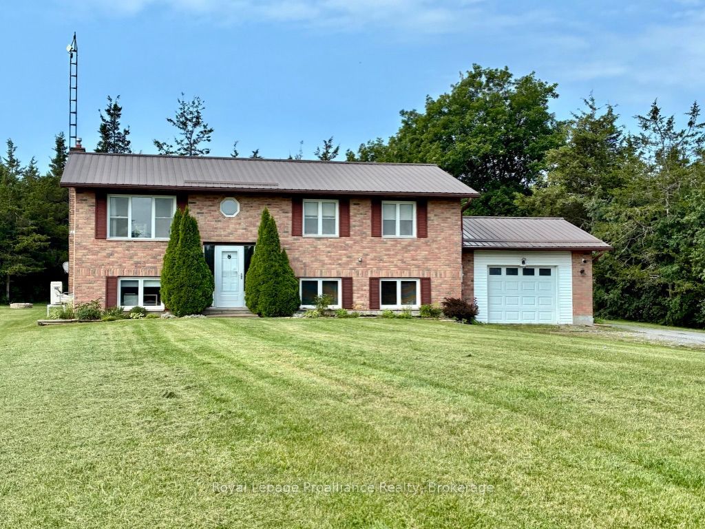 2631 62 Highway Property Photo 1