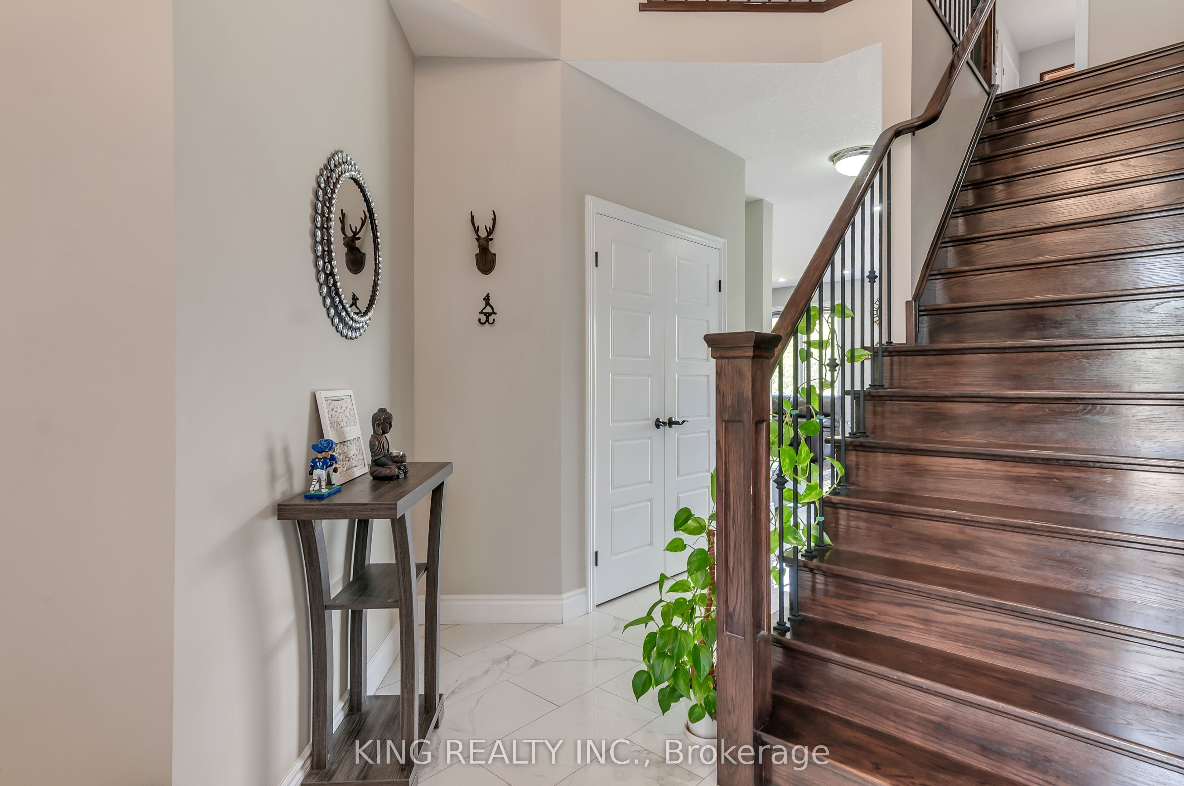 333 Masters Drive Property Photo 8