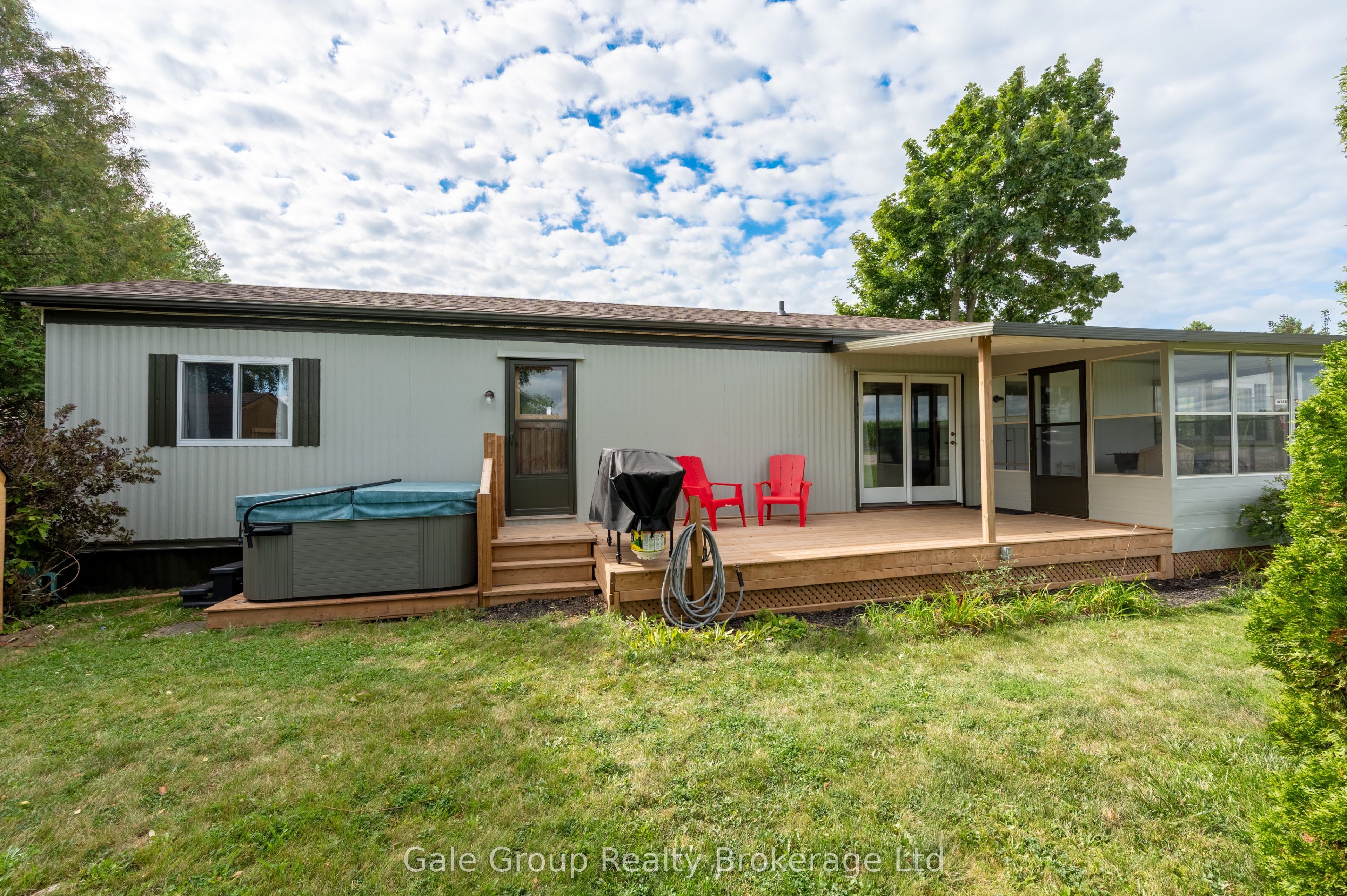 32 Pineview Ave Avenue Property Photo 7