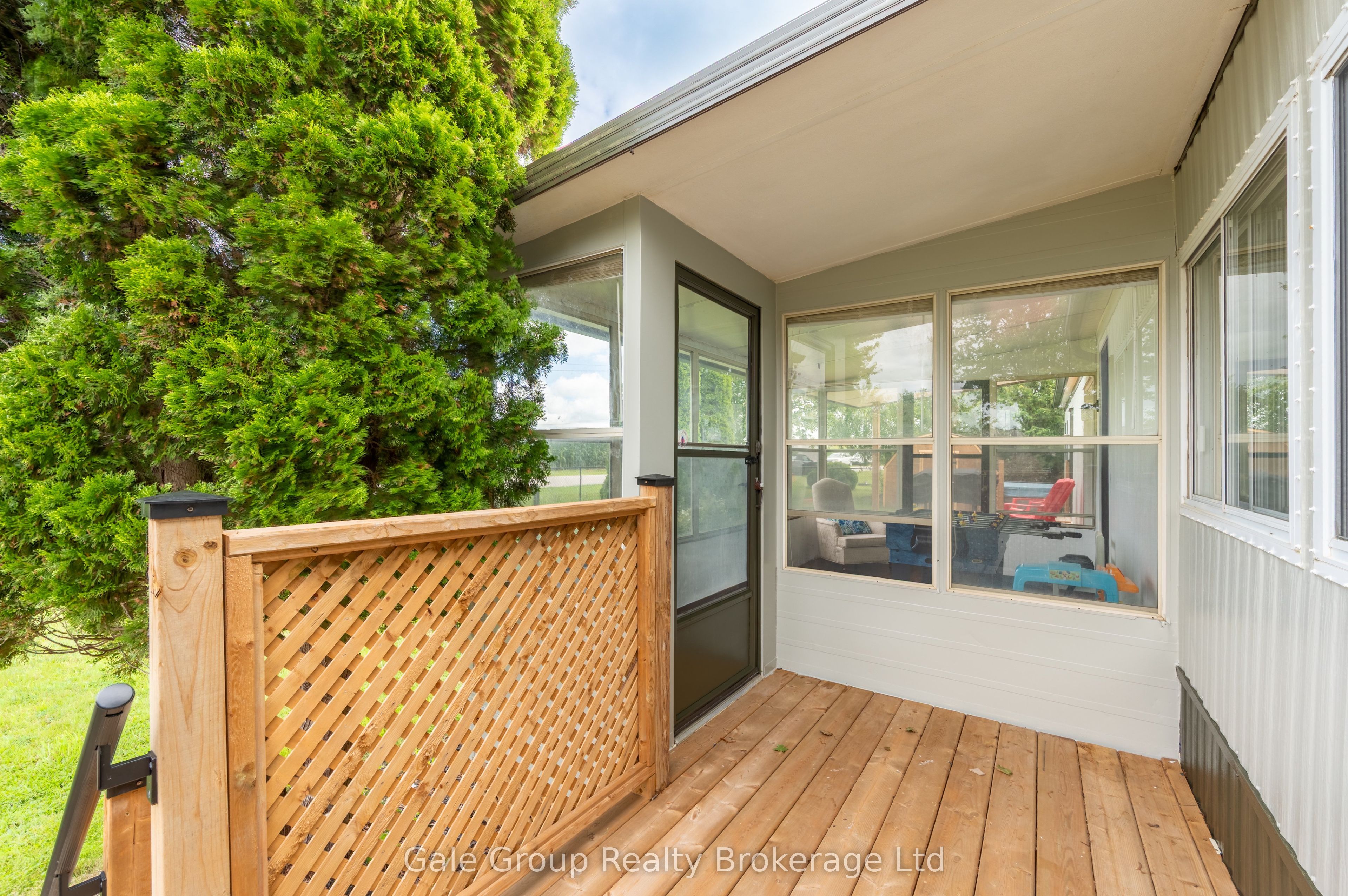 32 Pineview Ave Avenue Property Photo 14