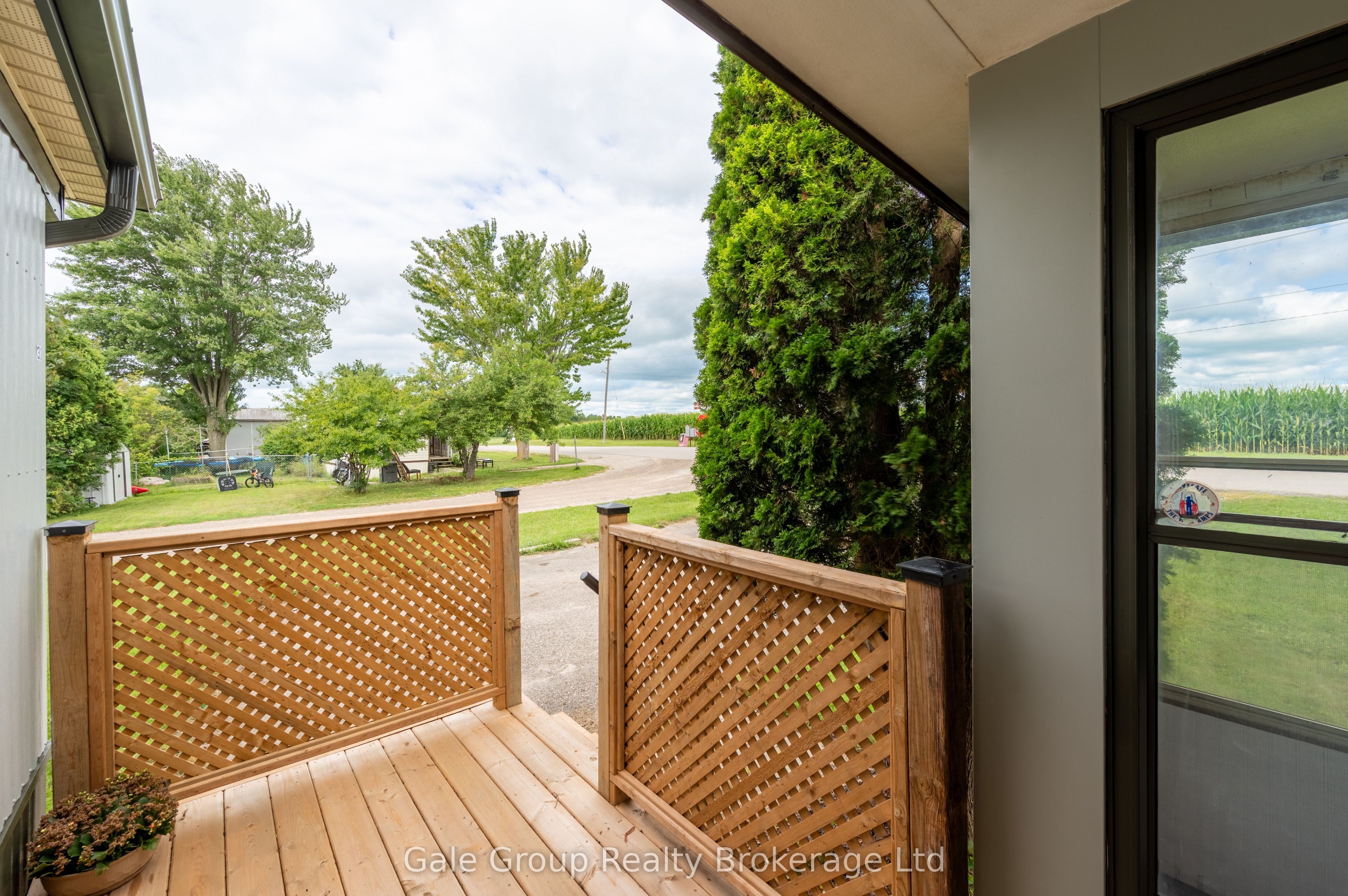 32 Pineview Ave Avenue Property Photo 16