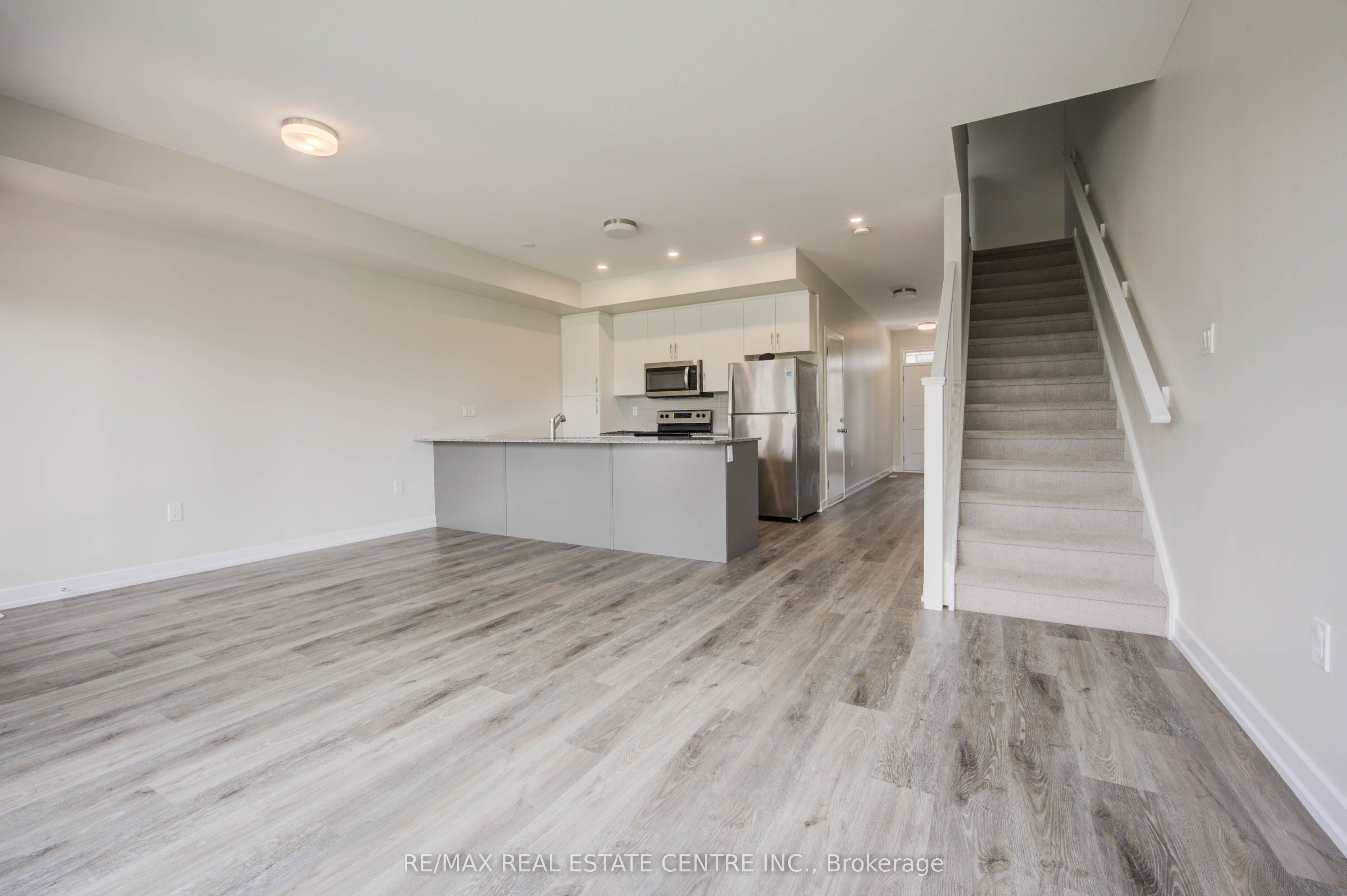 350 River Road 7 Property Photo 10
