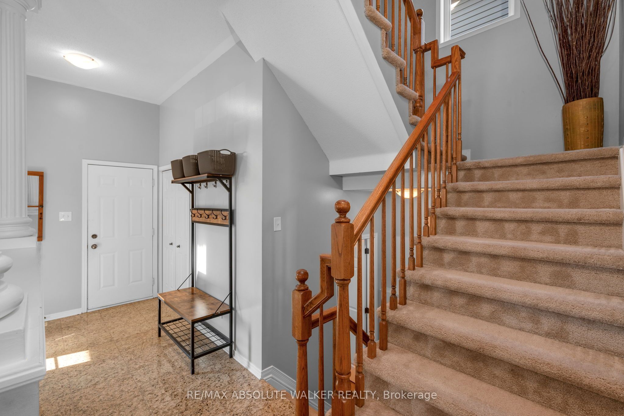 1046 Fieldfair Way Property Photo 18