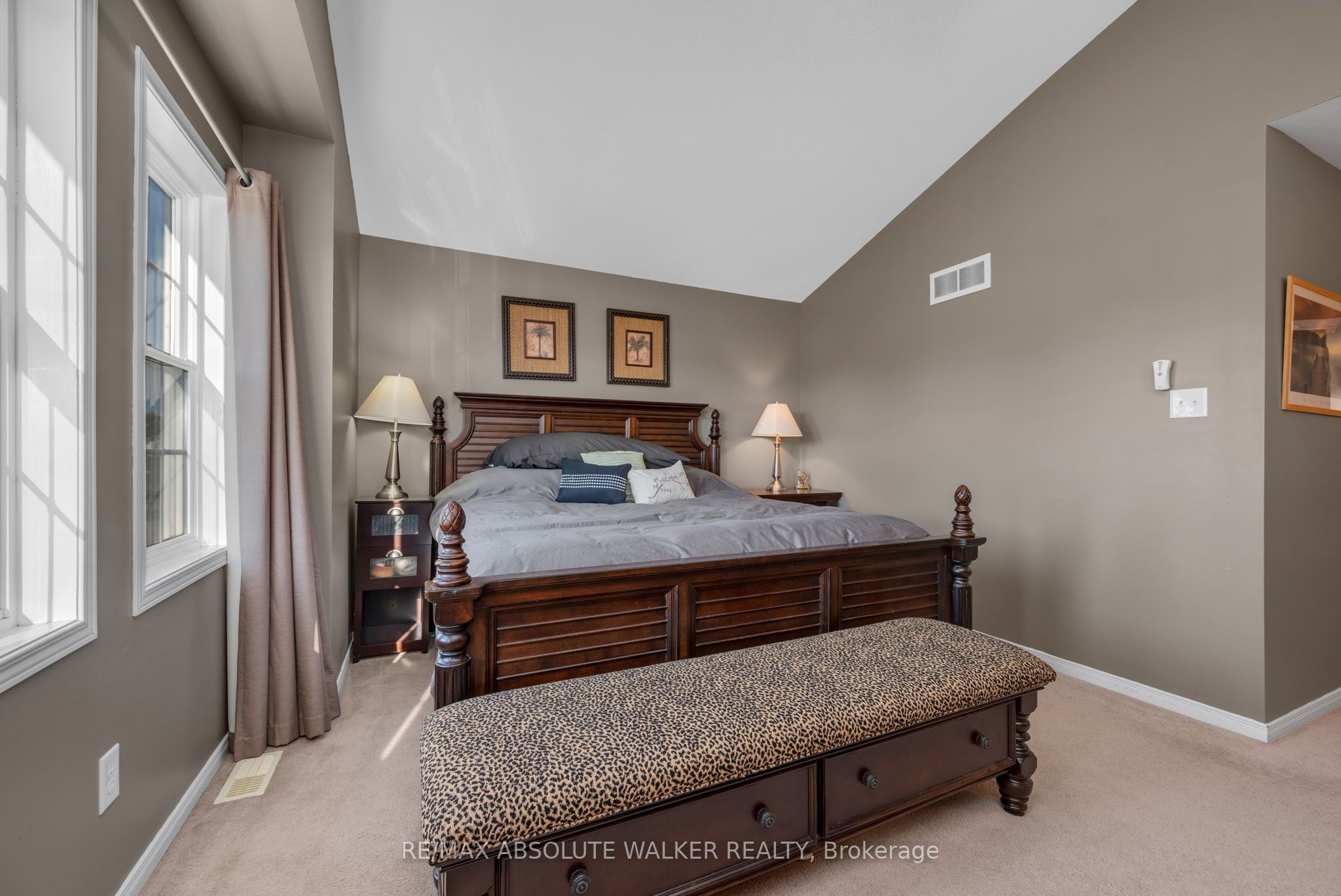 1046 Fieldfair Way Property Photo 20
