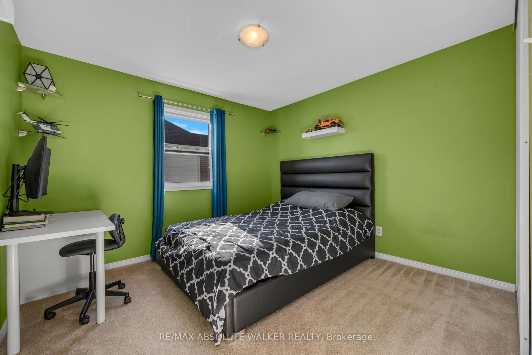 1046 Fieldfair Way Property Photo 25