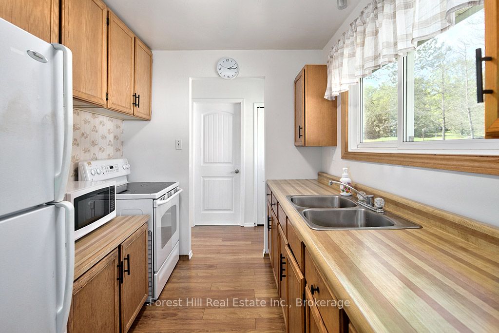 523583 12 Concession Property Photo 14