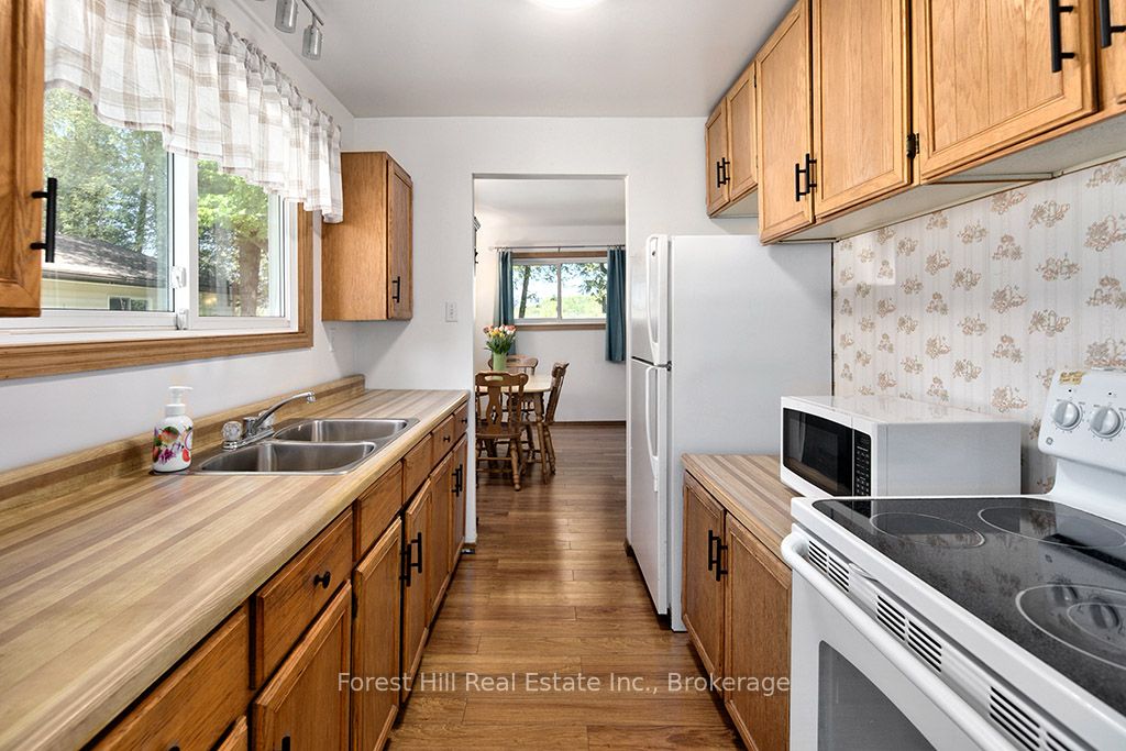 523583 12 Concession Property Photo 15