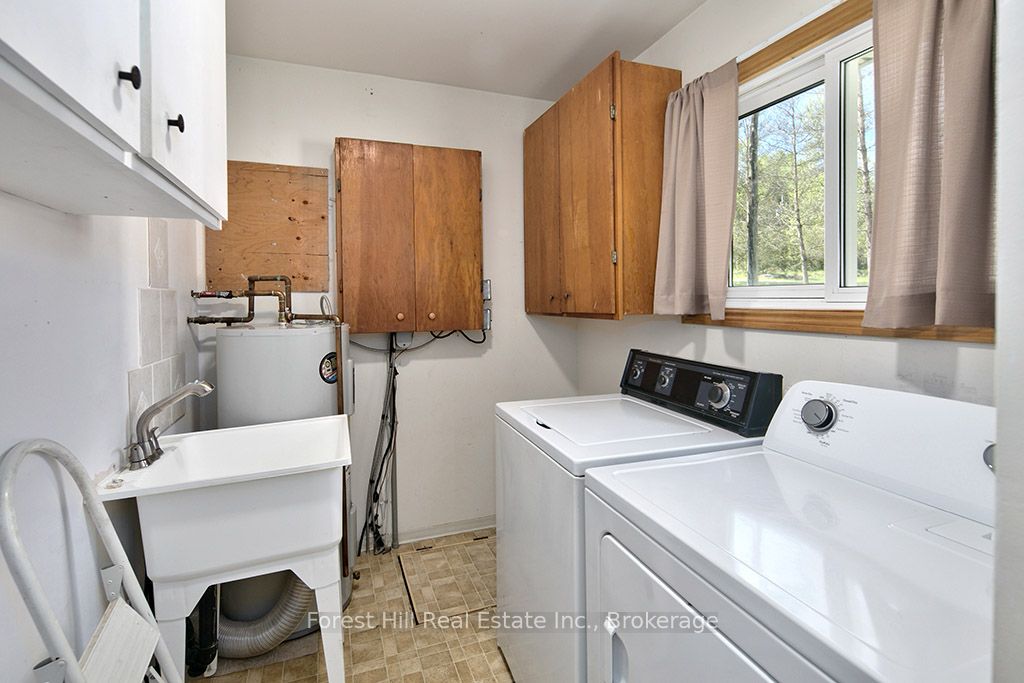 523583 12 Concession Property Photo 21