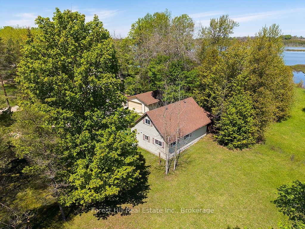 523583 12 Concession Property Photo 25