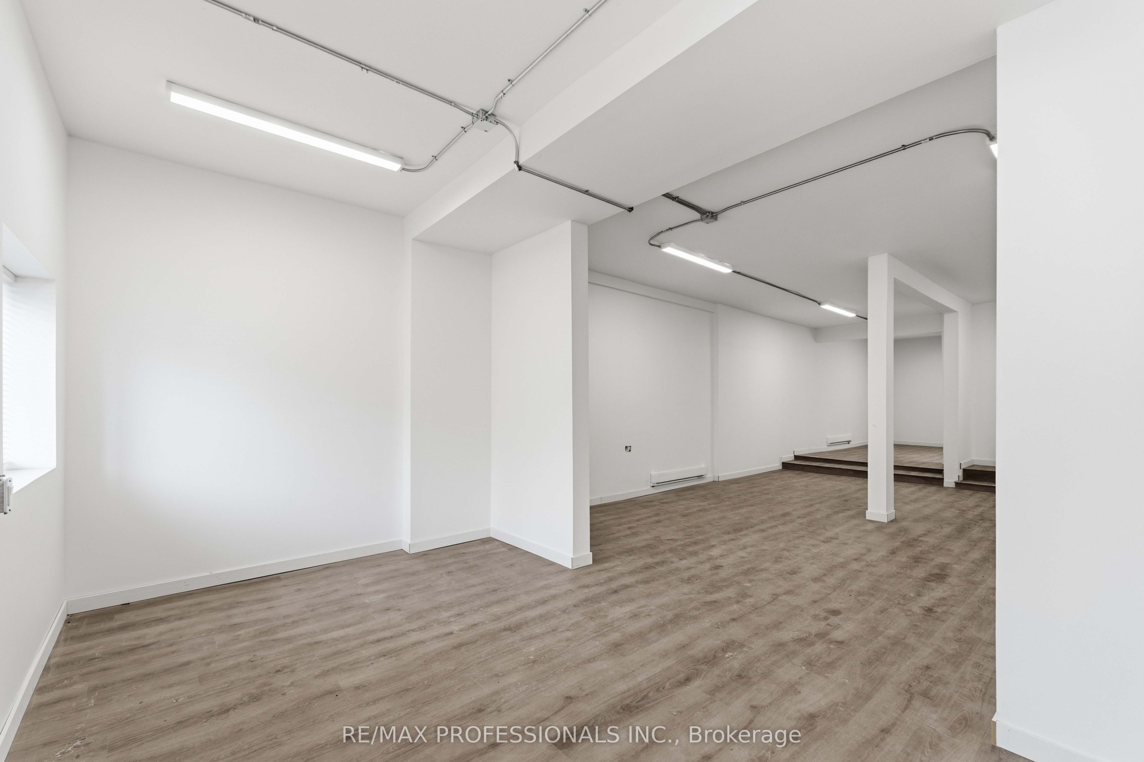 759 Barton Street E Property Photo 5
