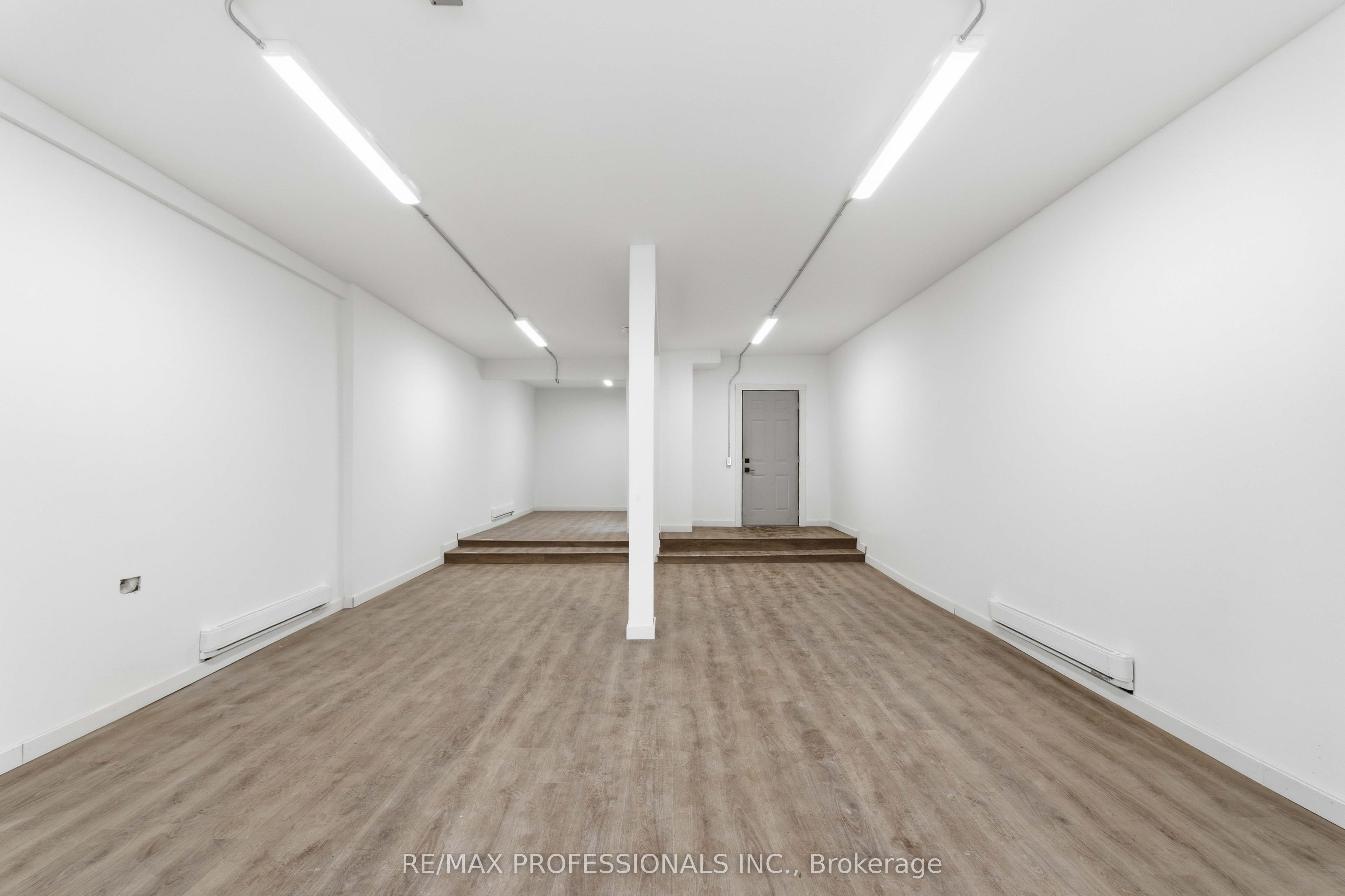 759 Barton Street E Property Photo 8