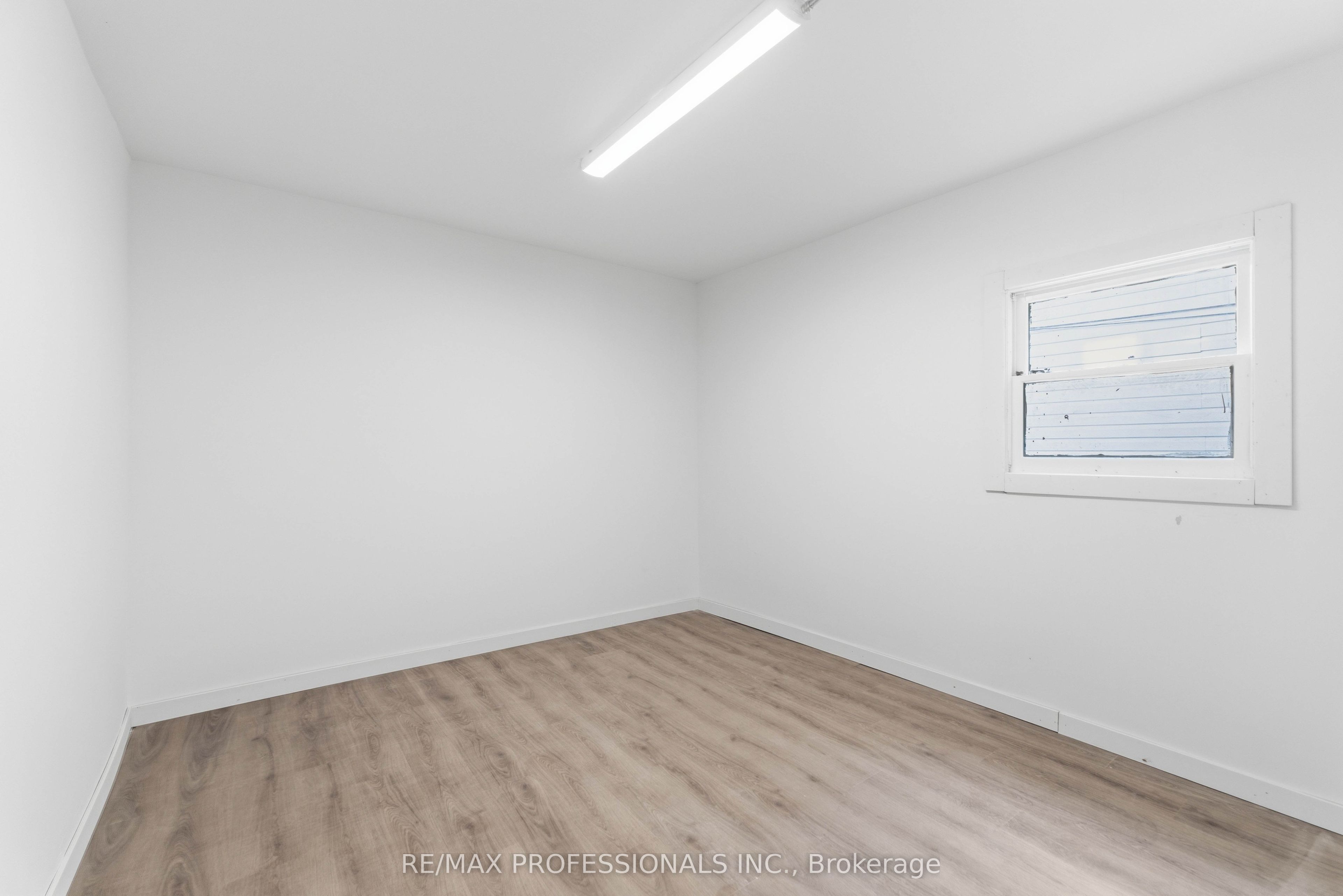 759 Barton Street E Property Photo 15