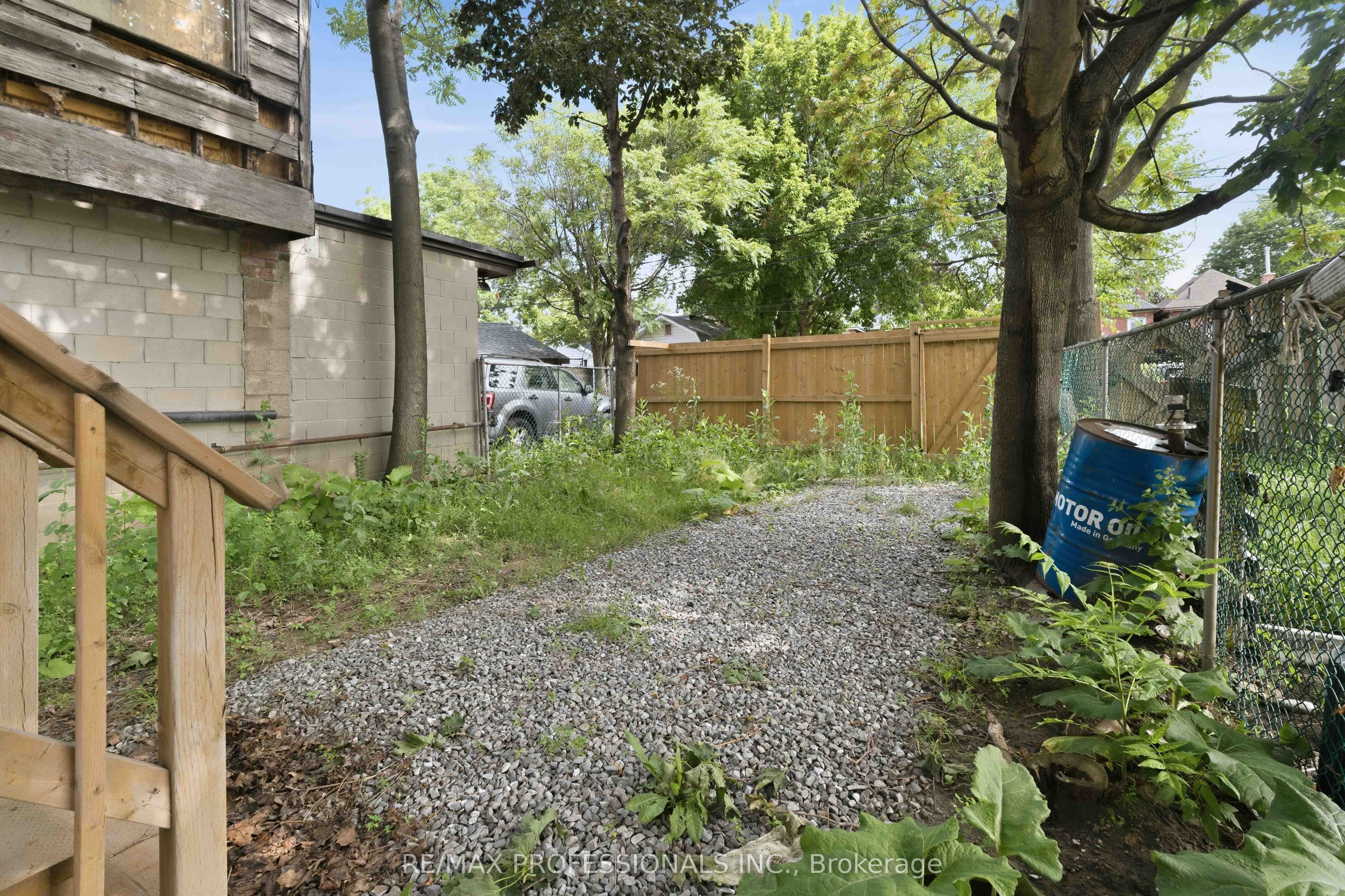759 Barton Street E Property Photo 41