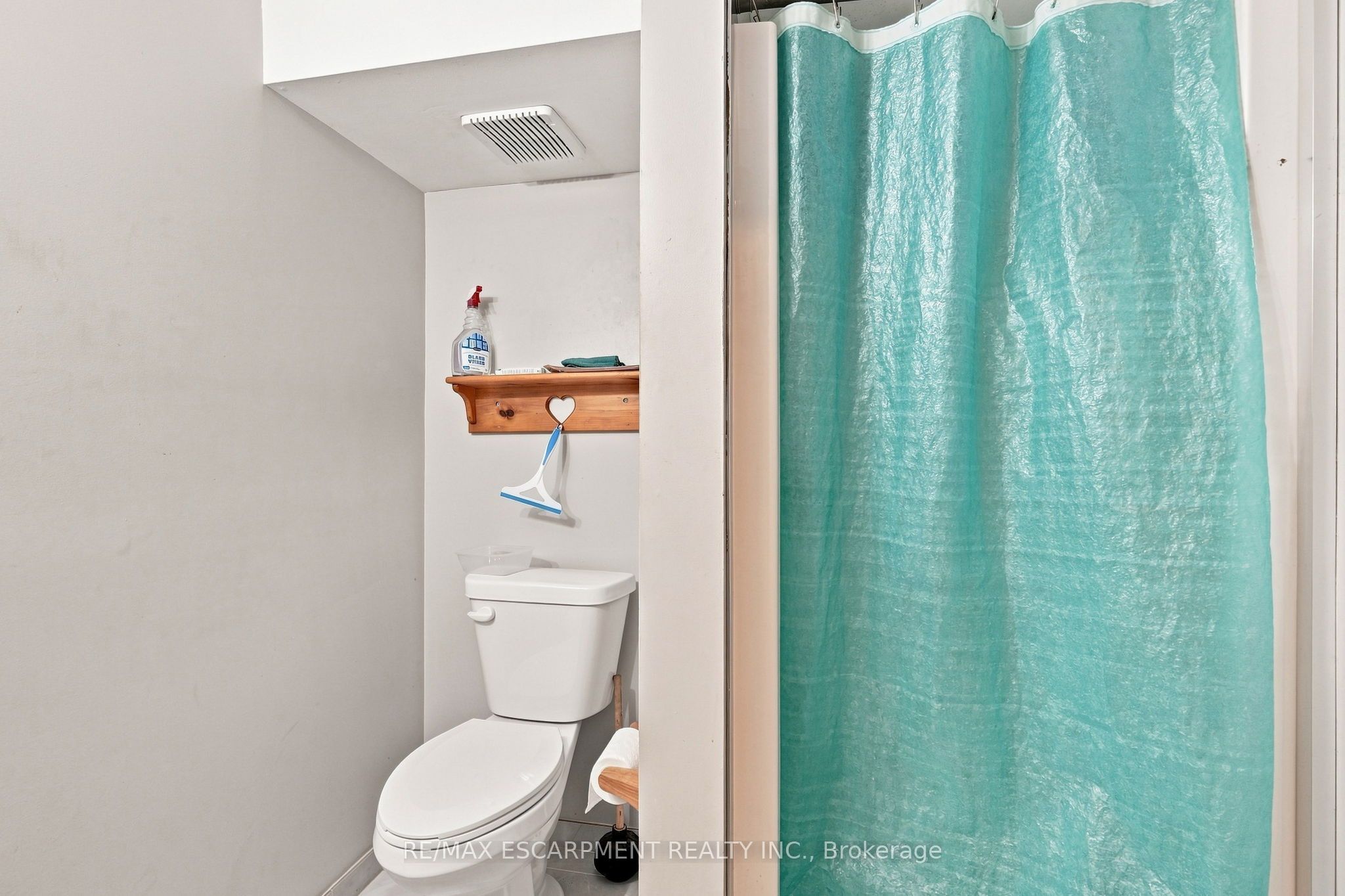 299 West 5th Street Property Photo 29