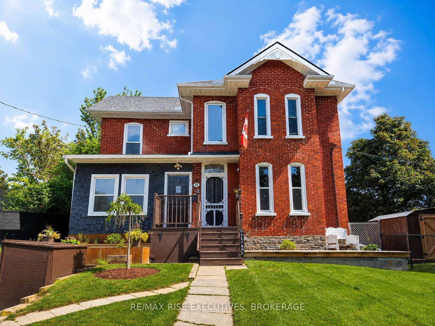 18 Stone Street Property Photo 1