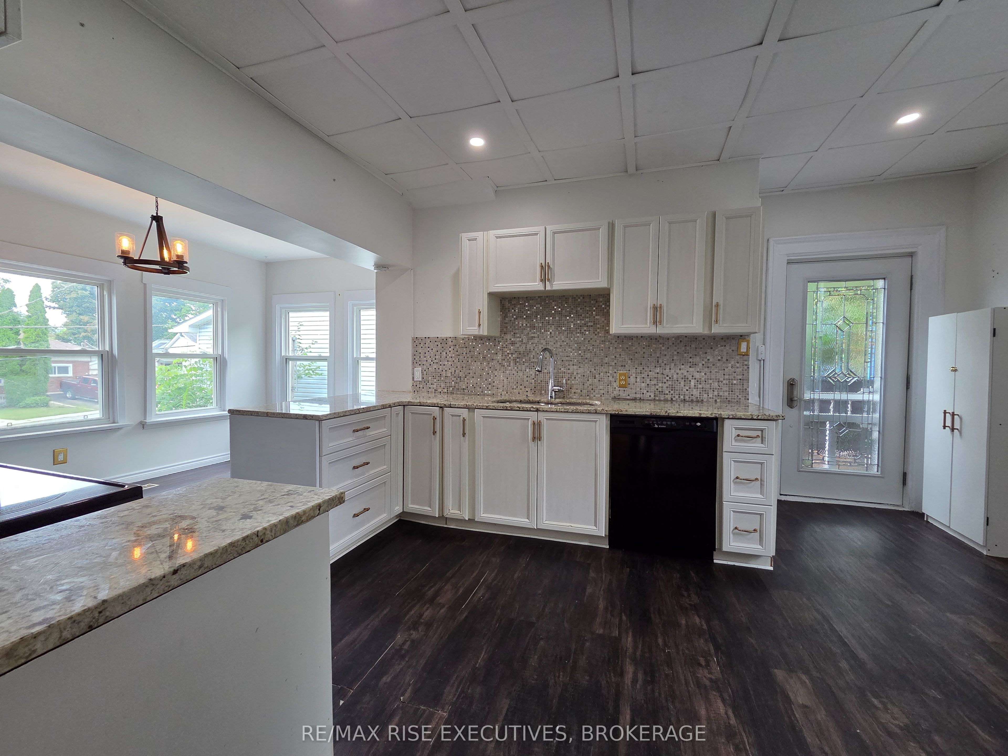 18 Stone Street Property Photo 9