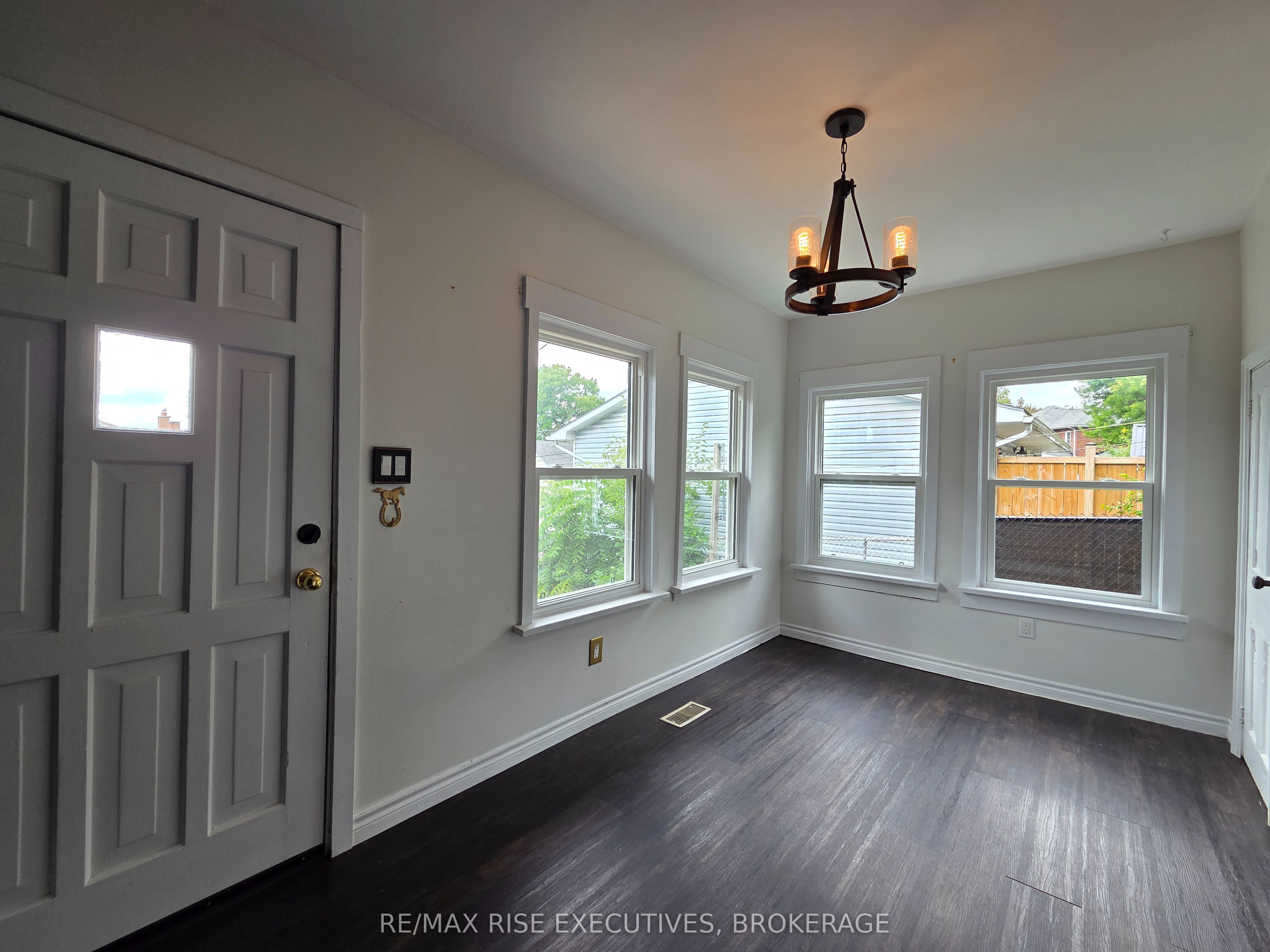 18 Stone Street Property Photo 12