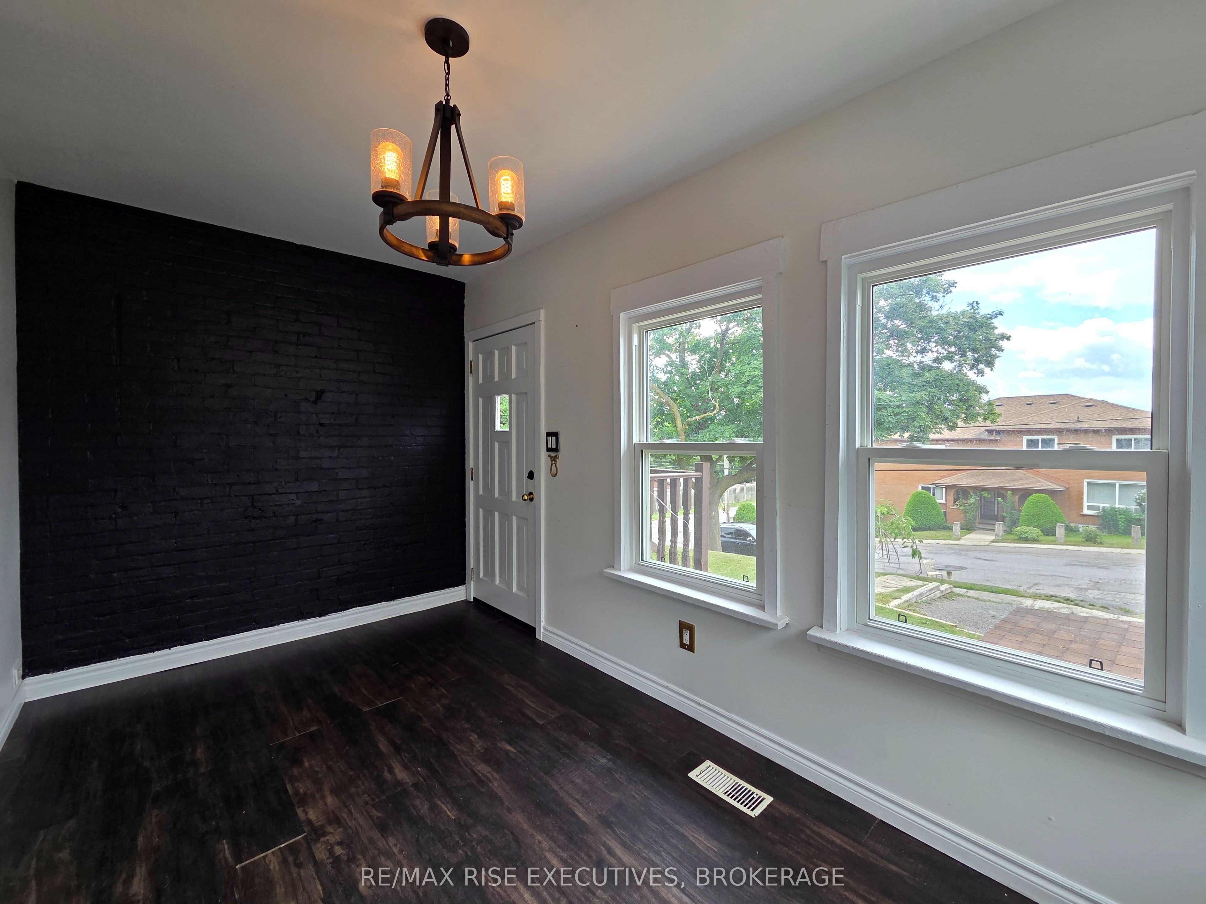 18 Stone Street Property Photo 13
