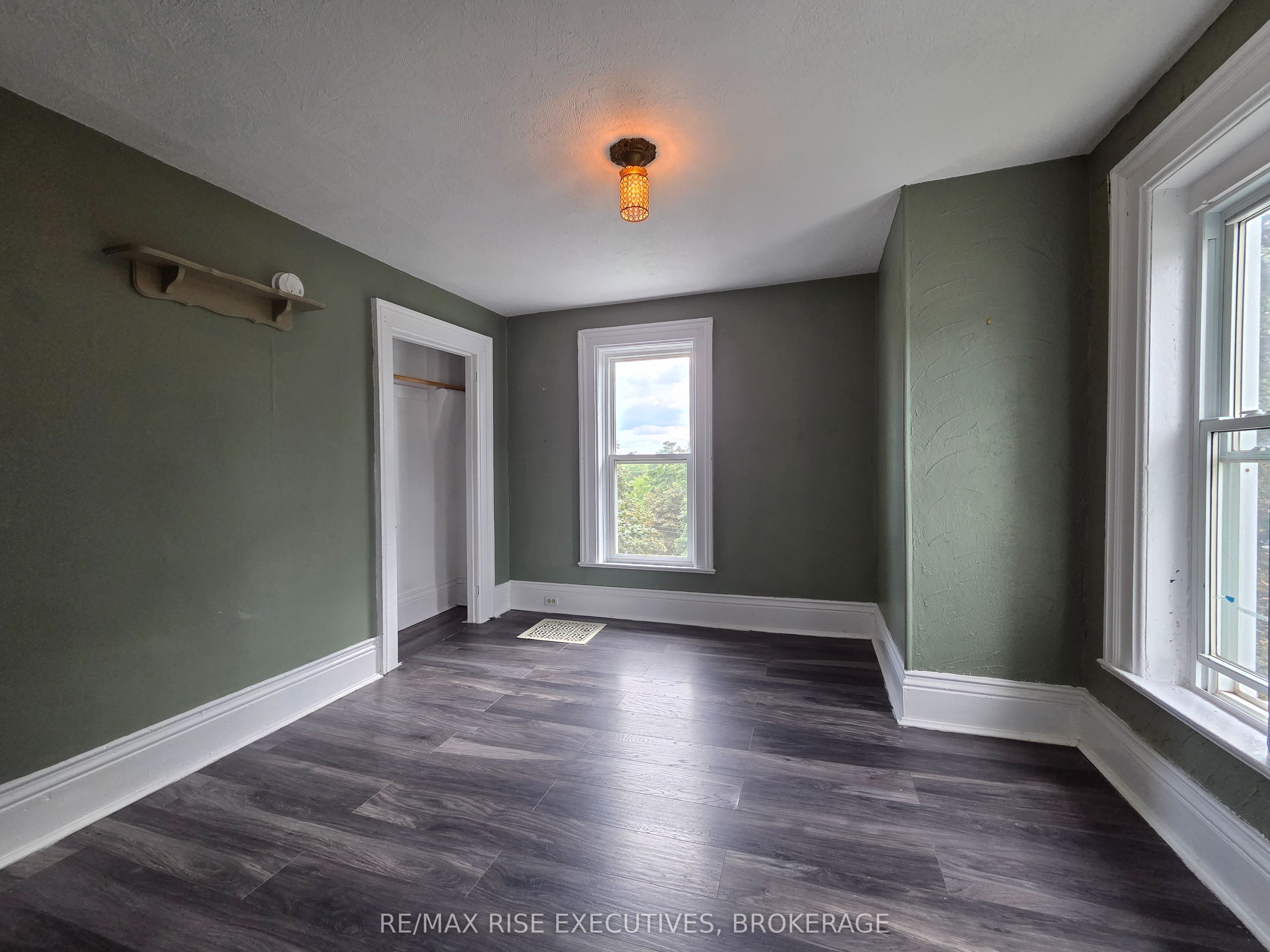 18 Stone Street Property Photo 14