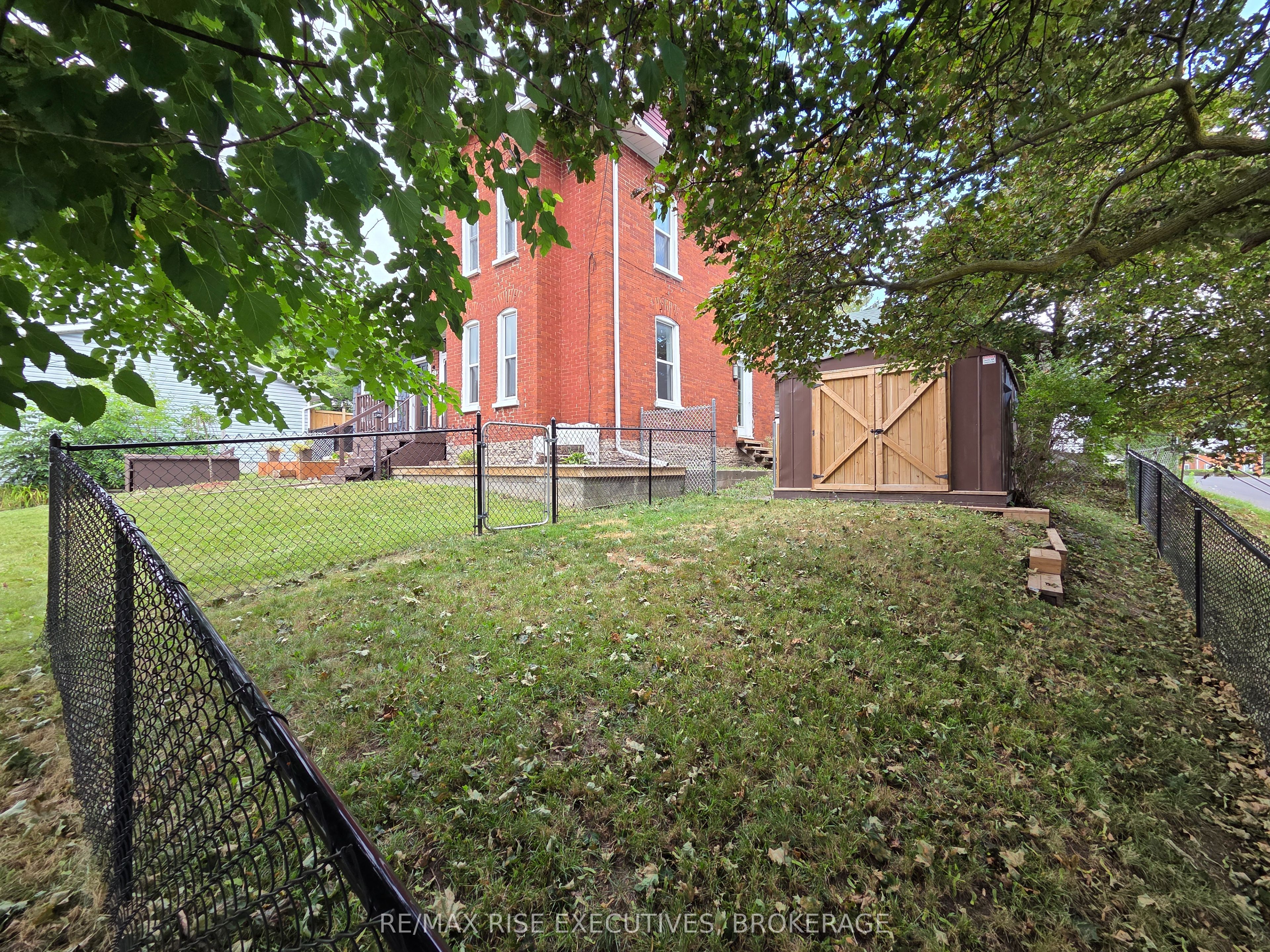 18 Stone Street Property Photo 22
