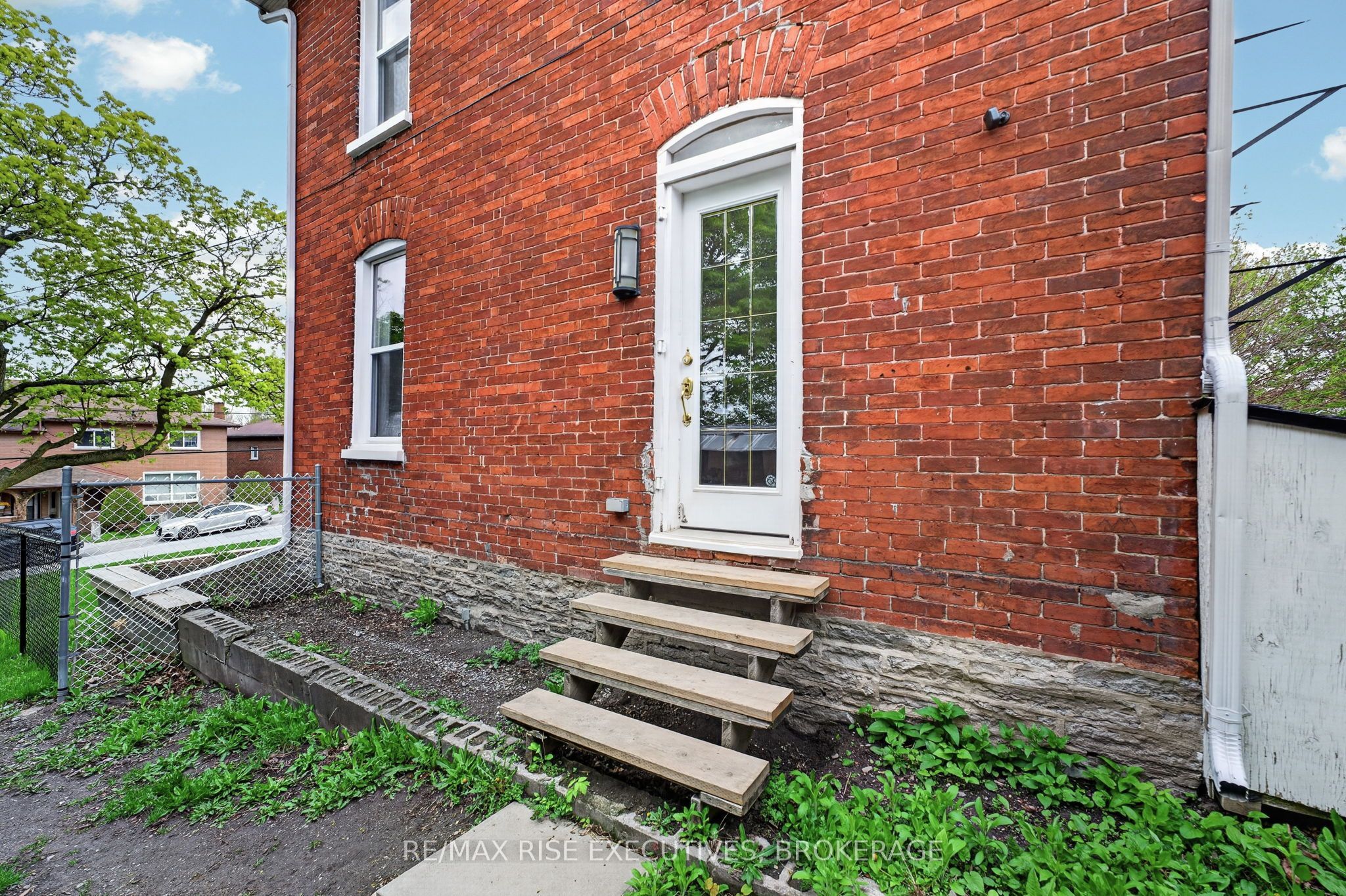 18 Stone Street Property Photo 23