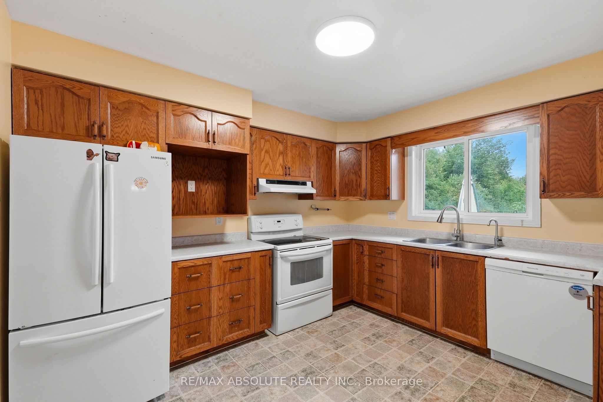 372 Lake Park Road Property Photo 15