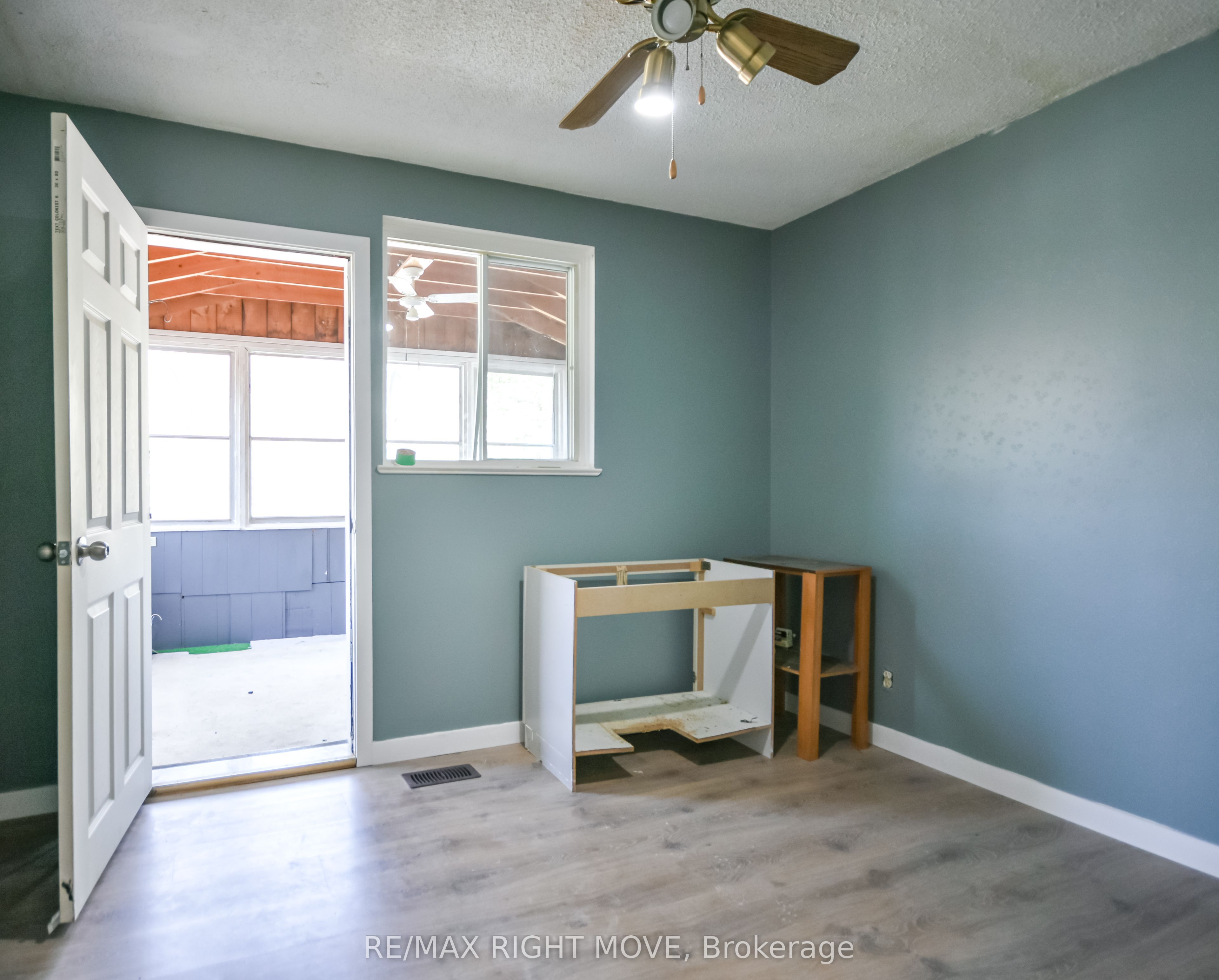 162 Pratt Crescent Property Photo 15
