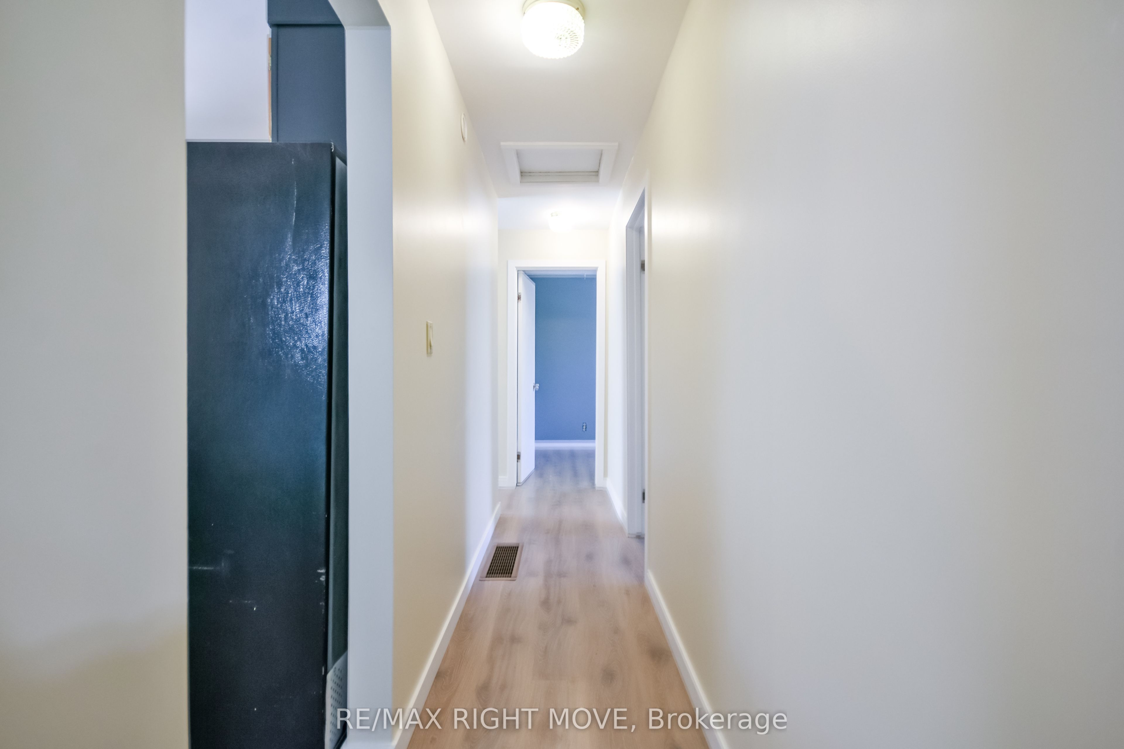 162 Pratt Crescent Property Photo 21