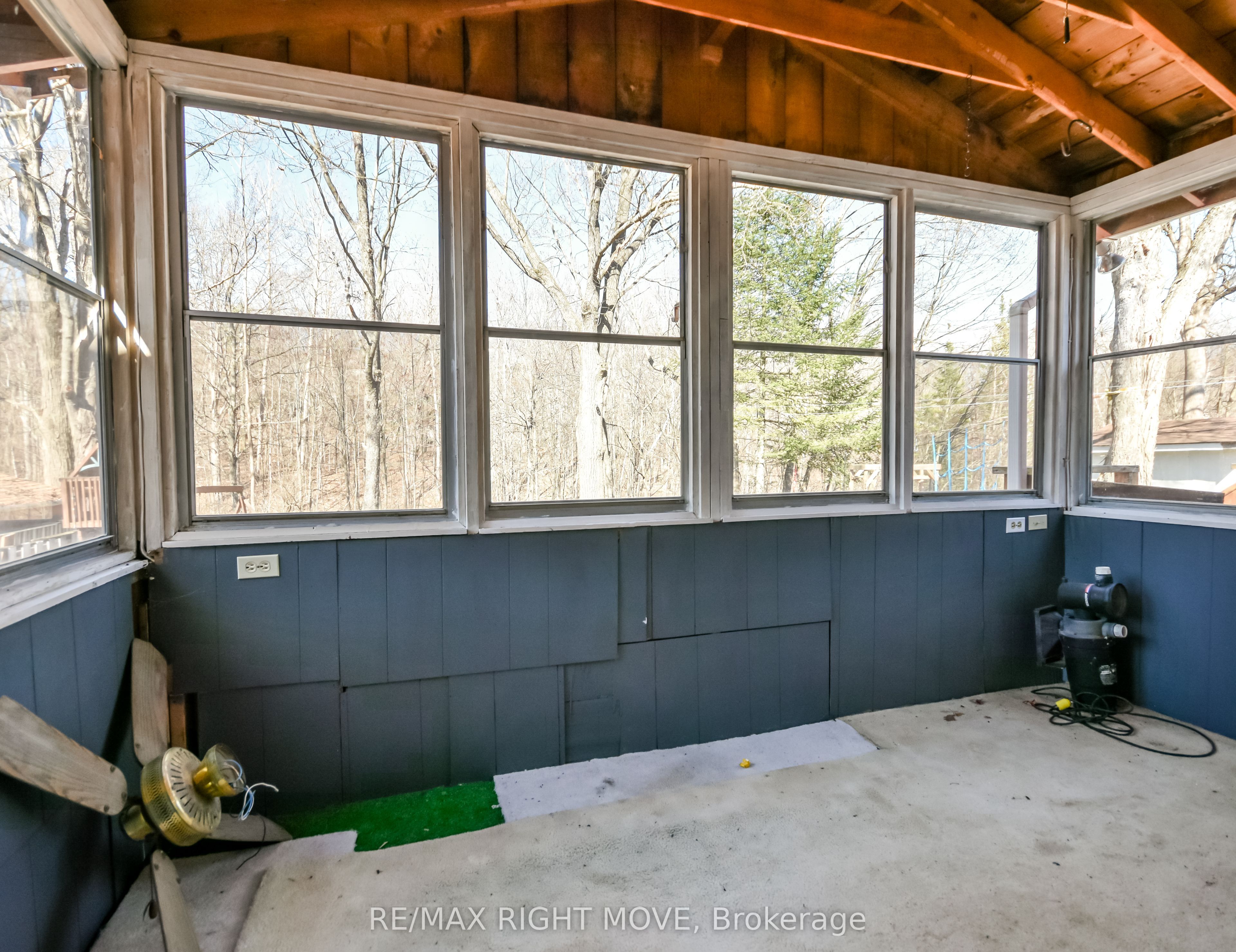 162 Pratt Crescent Property Photo 22