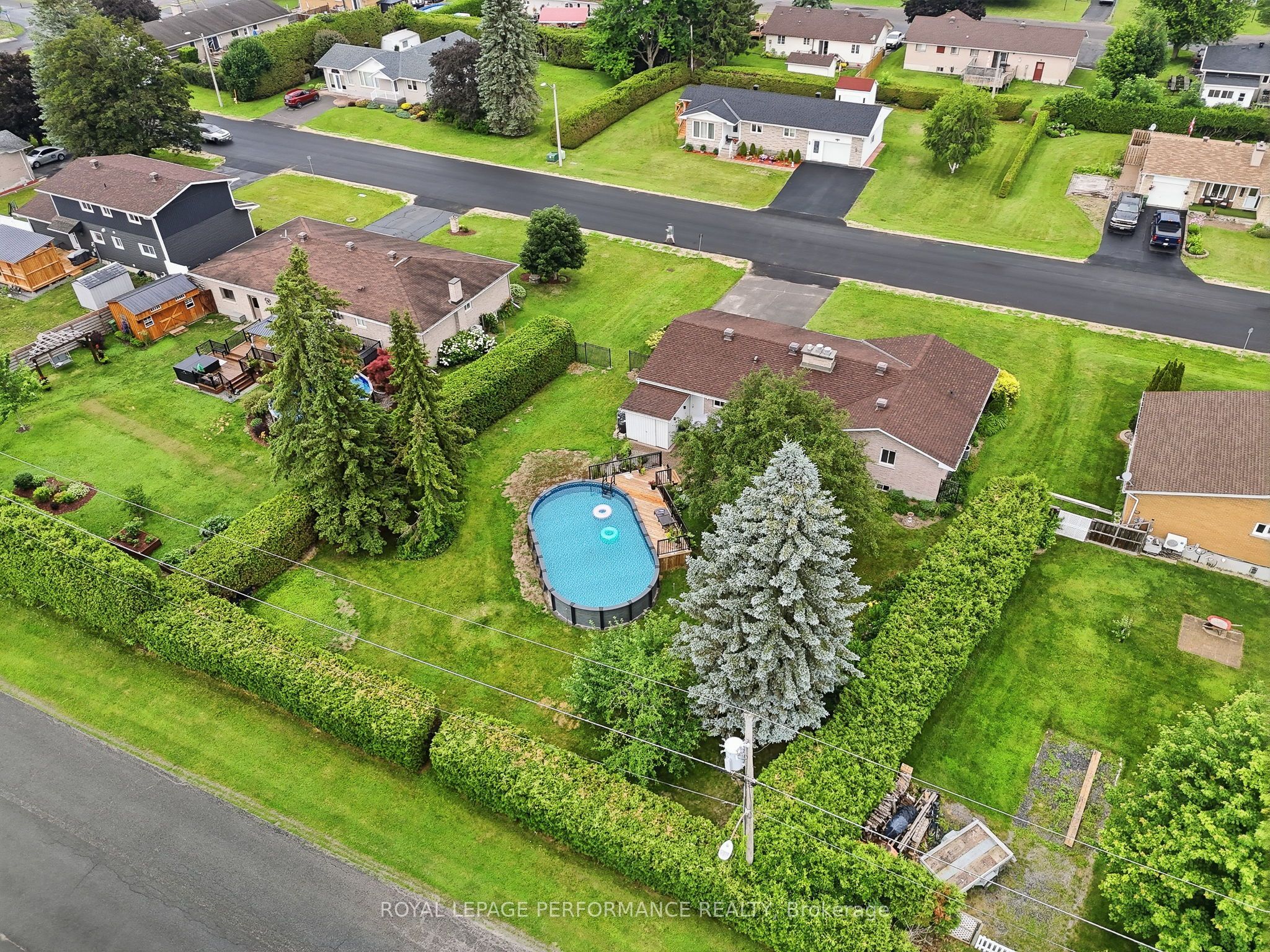 119 Centenaire Street Property Photo 41