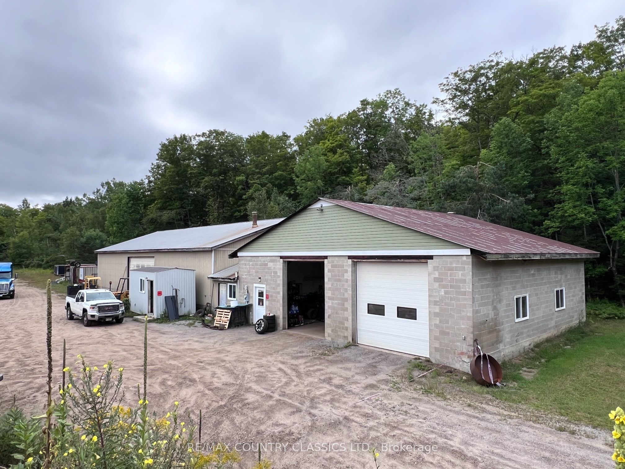 3952 Loop Road Property Photo 1