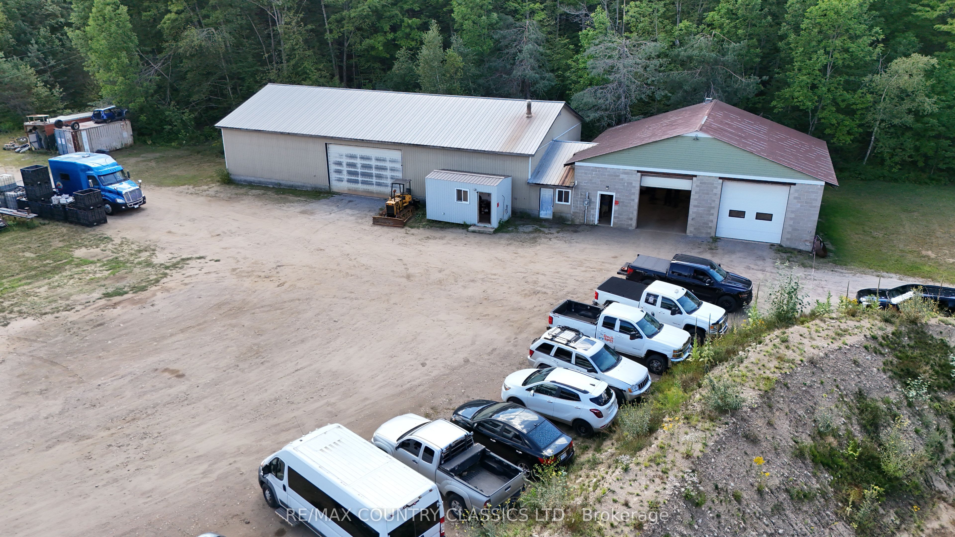 3952 Loop Road Property Photo 6