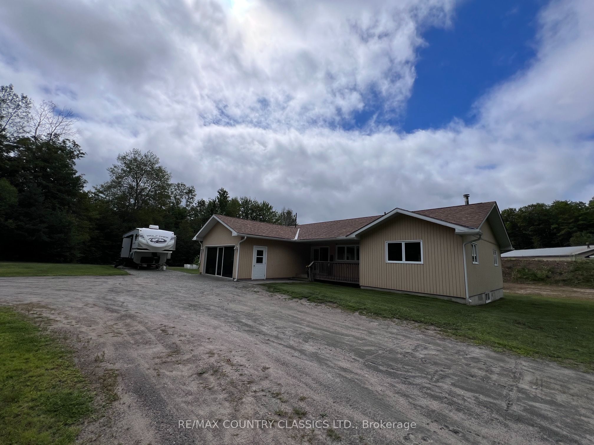 3952 Loop Road Property Photo 8