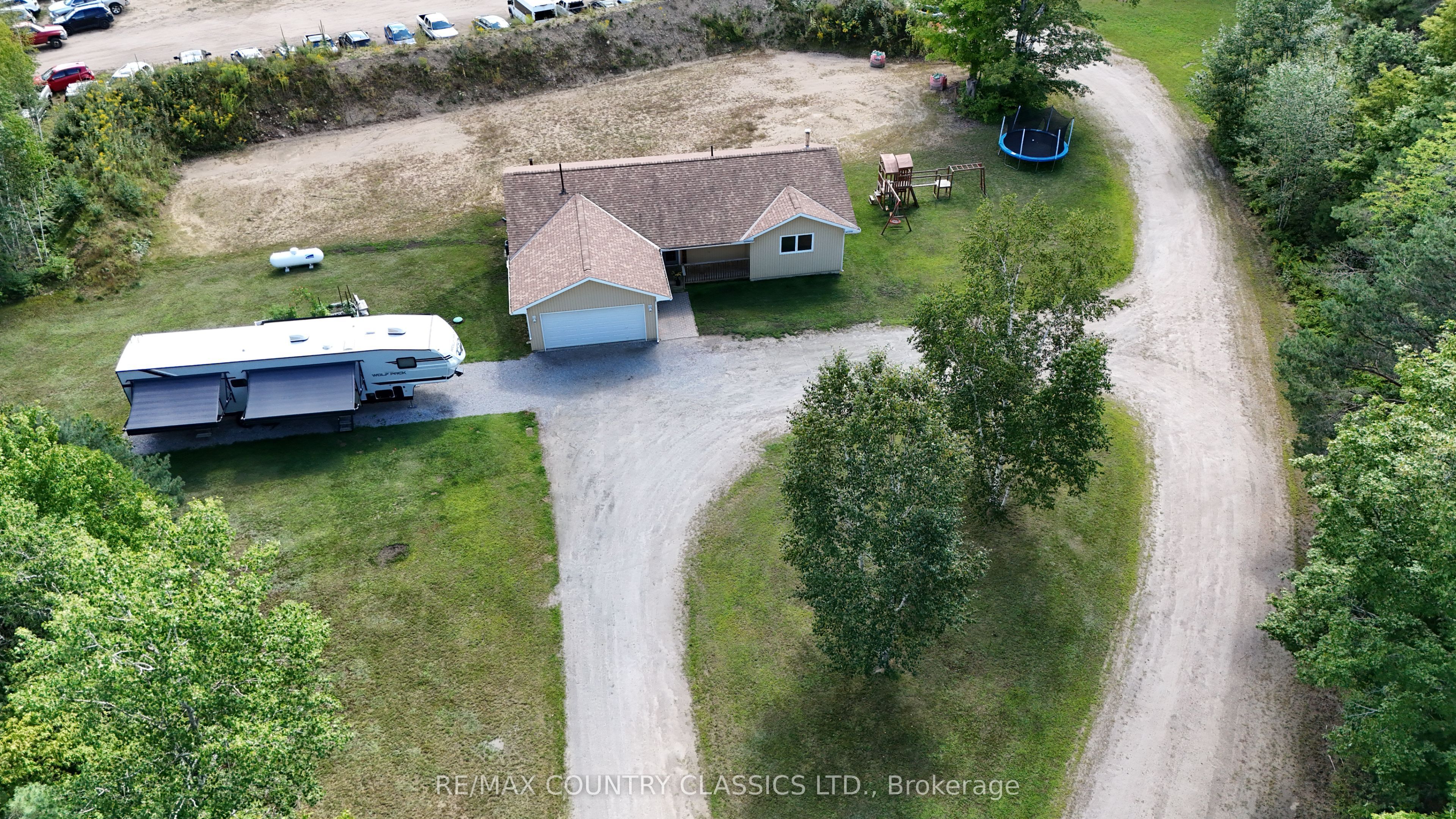 3952 Loop Road Property Photo 10