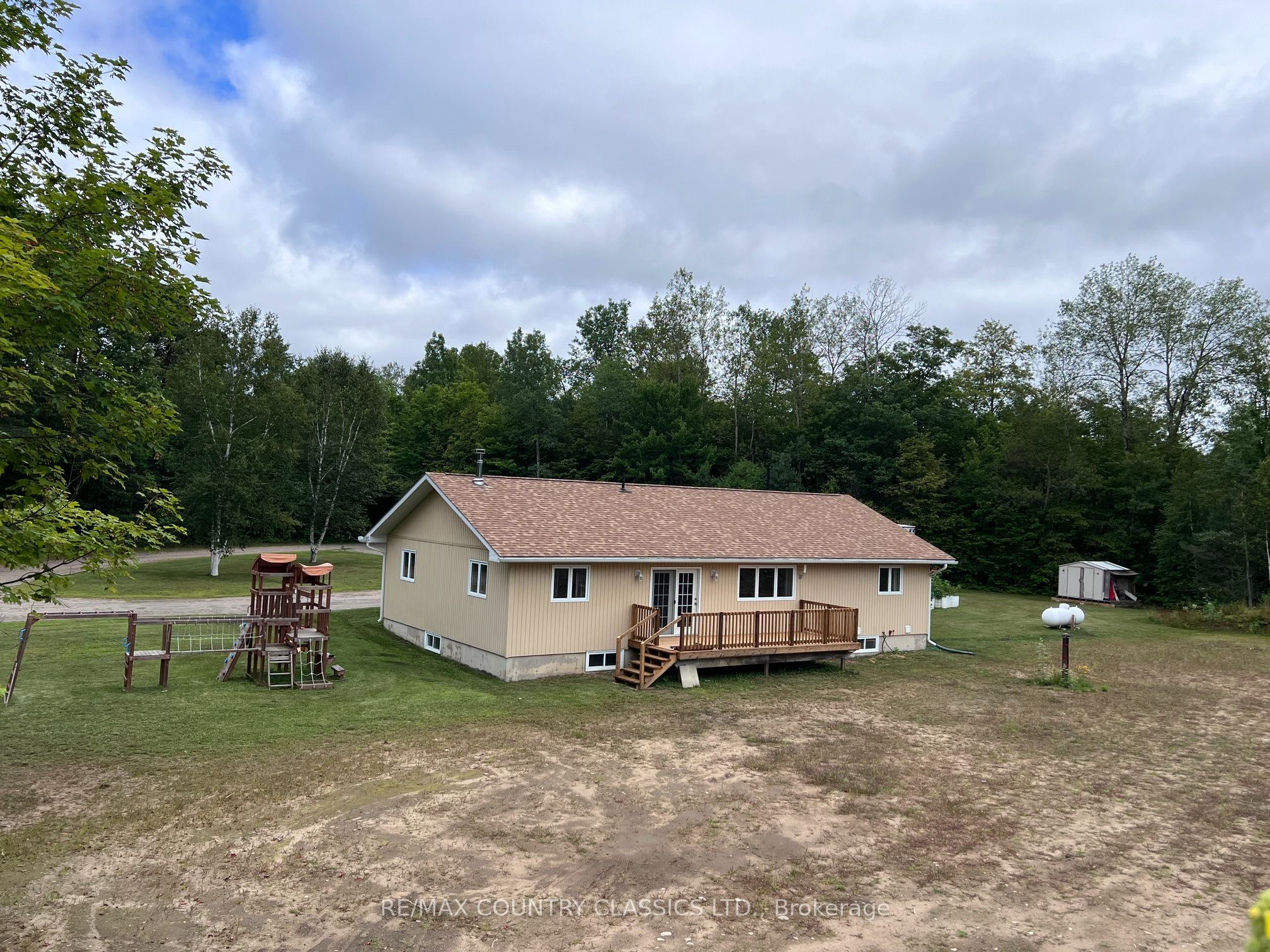 3952 Loop Road Property Photo 11