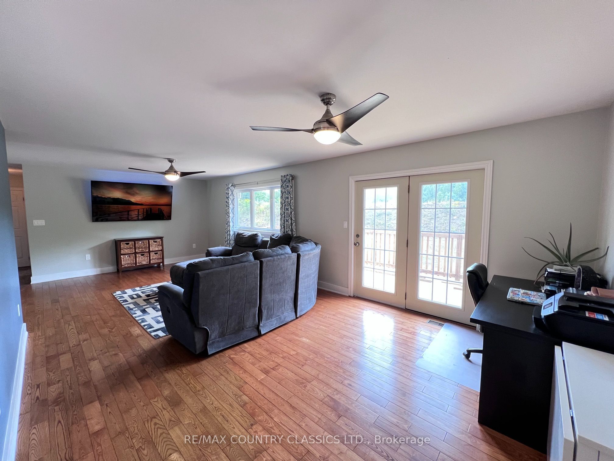 3952 Loop Road Property Photo 16