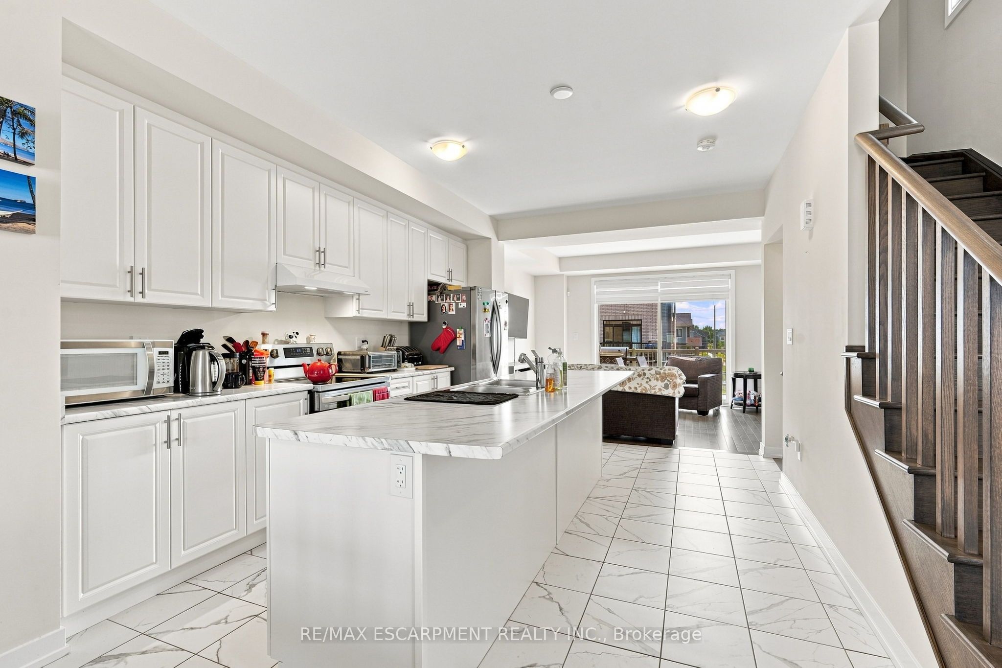 241 Melody Lane Property Photo 7