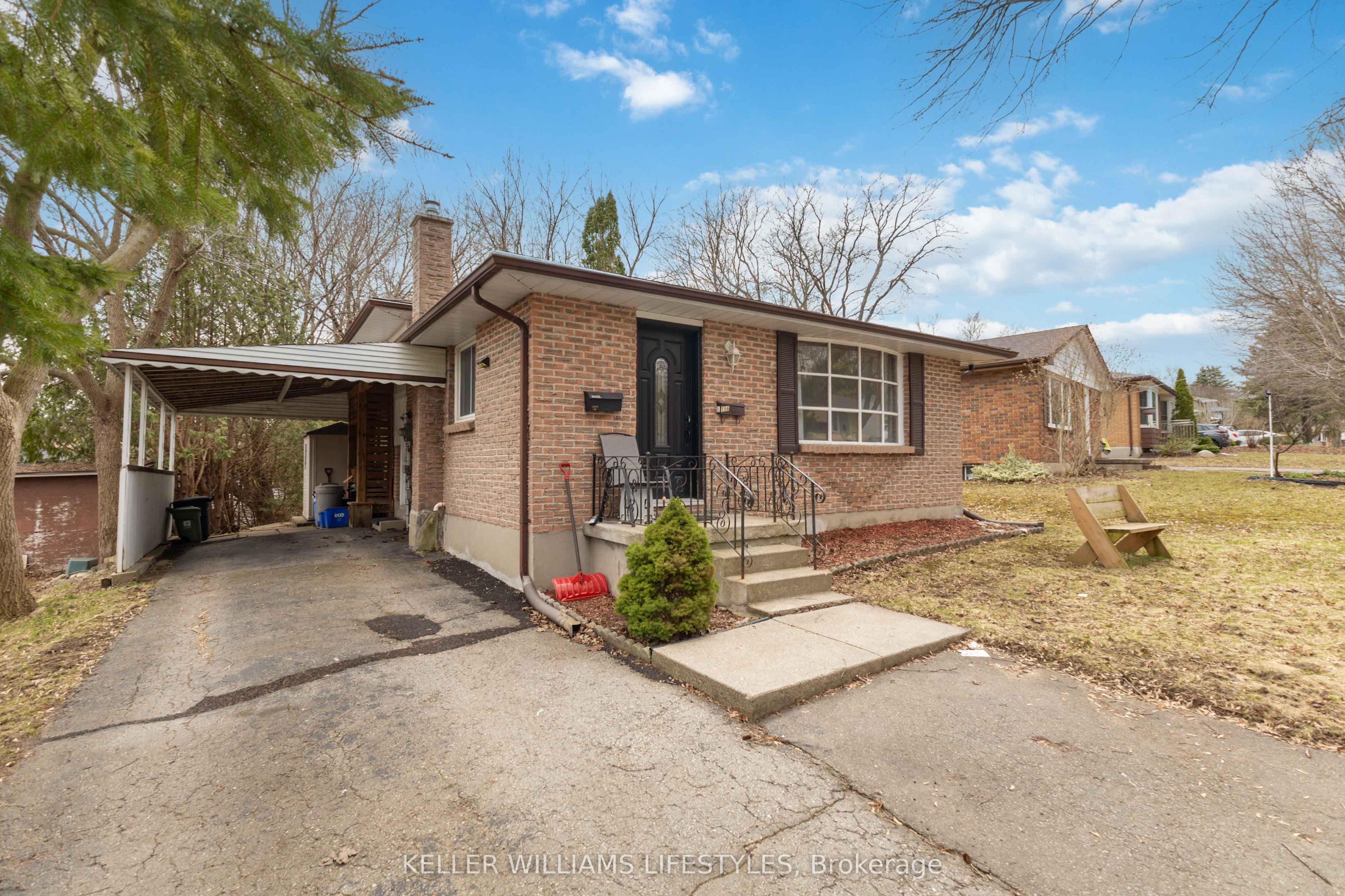 156 Paperbirch Crescent Property Photo 1