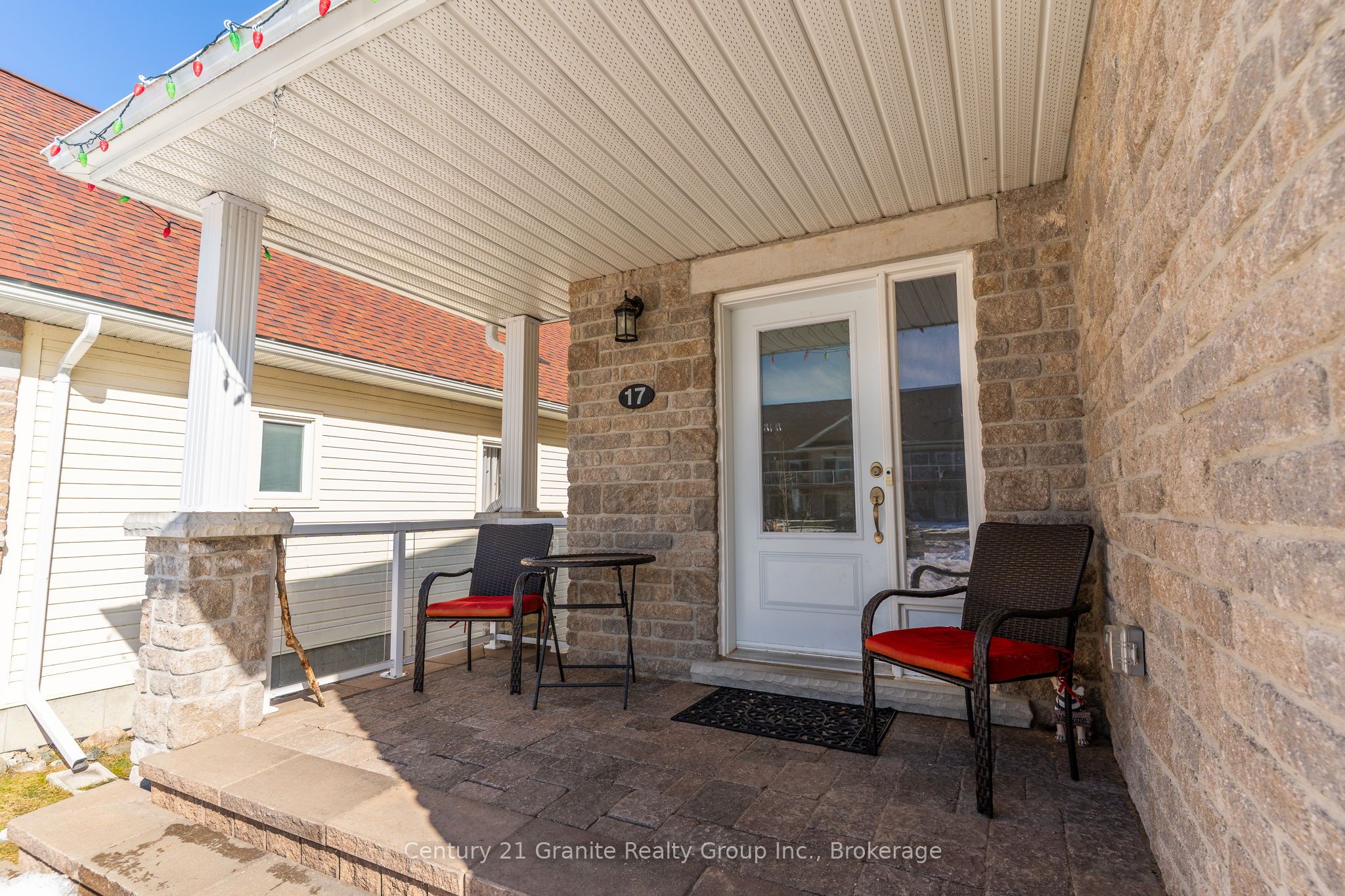 17 Webb Circle Property Photo 4