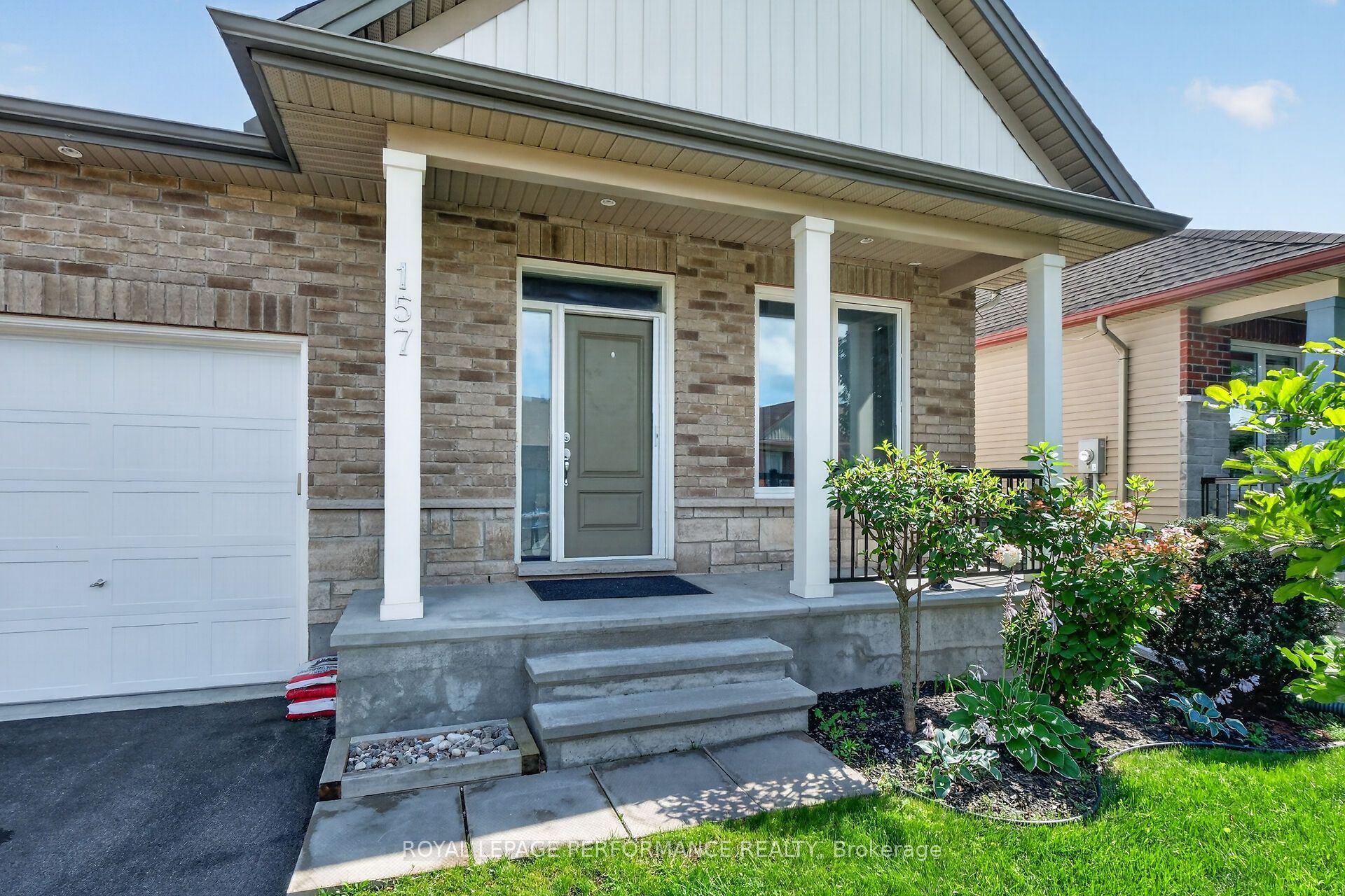 157 Boxcar Crescent Property Photo 2