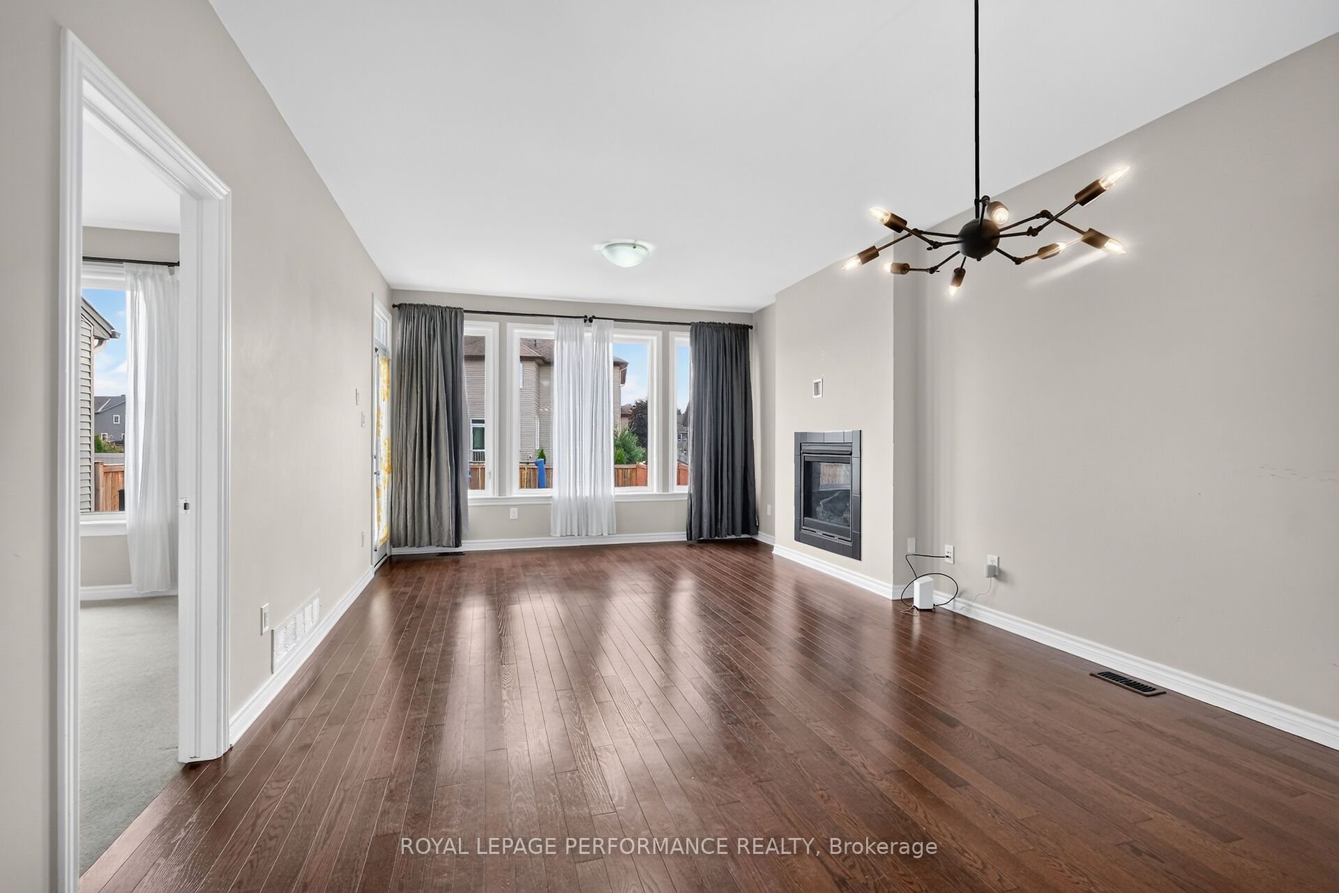 157 Boxcar Crescent Property Photo 13
